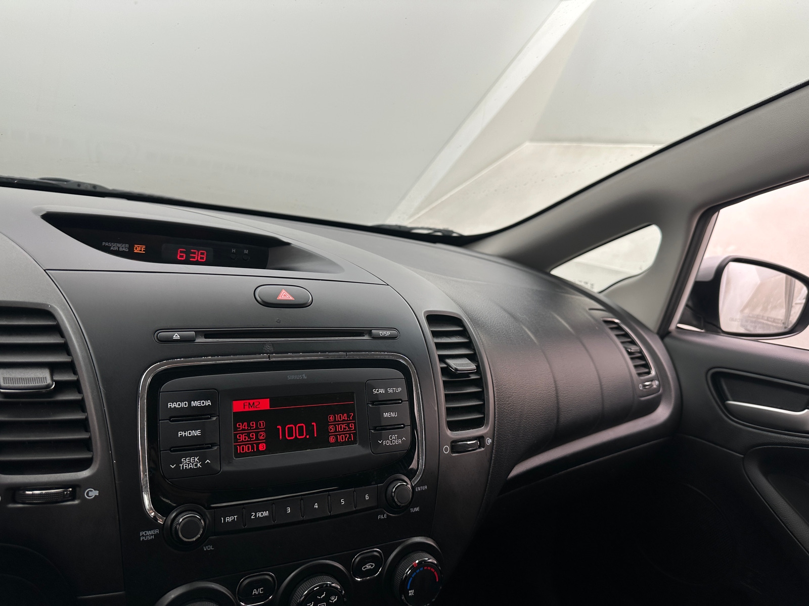 Thumbnail: 2018 Kia Forte - 4