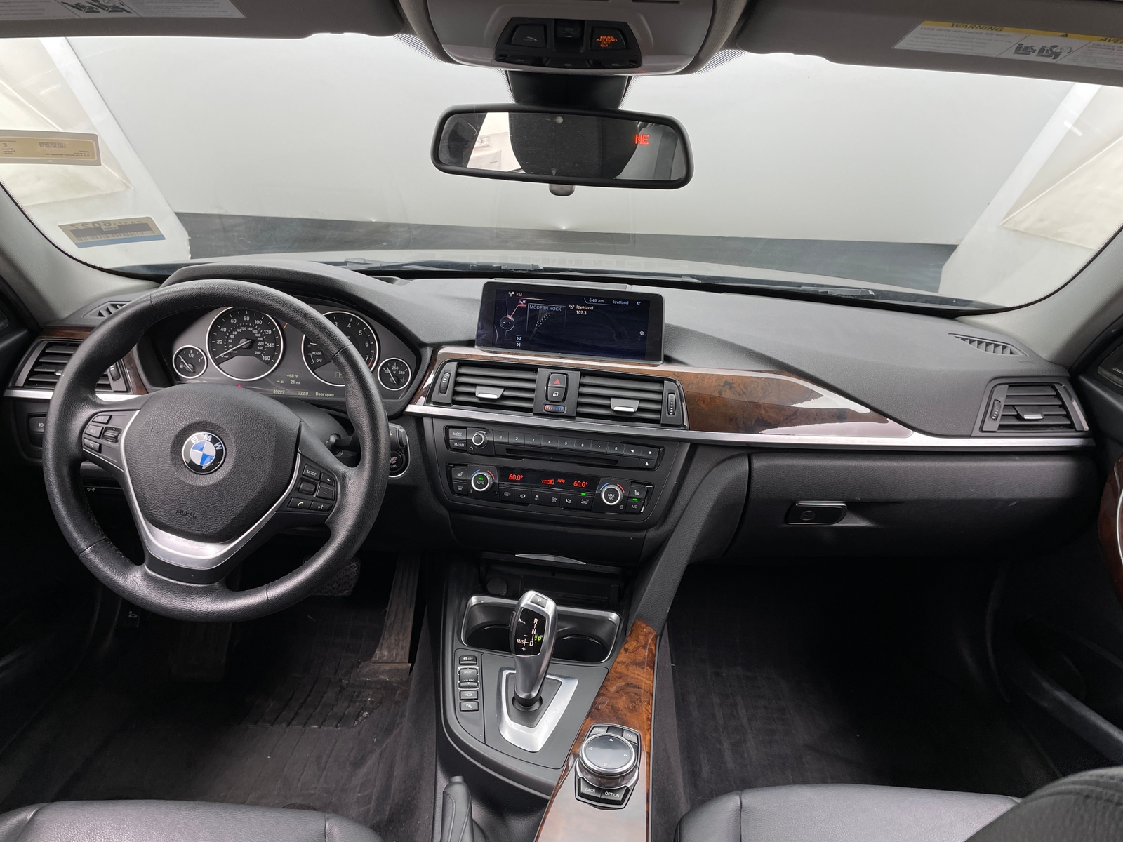Thumbnail: 2015 BMW 3 Series - 2