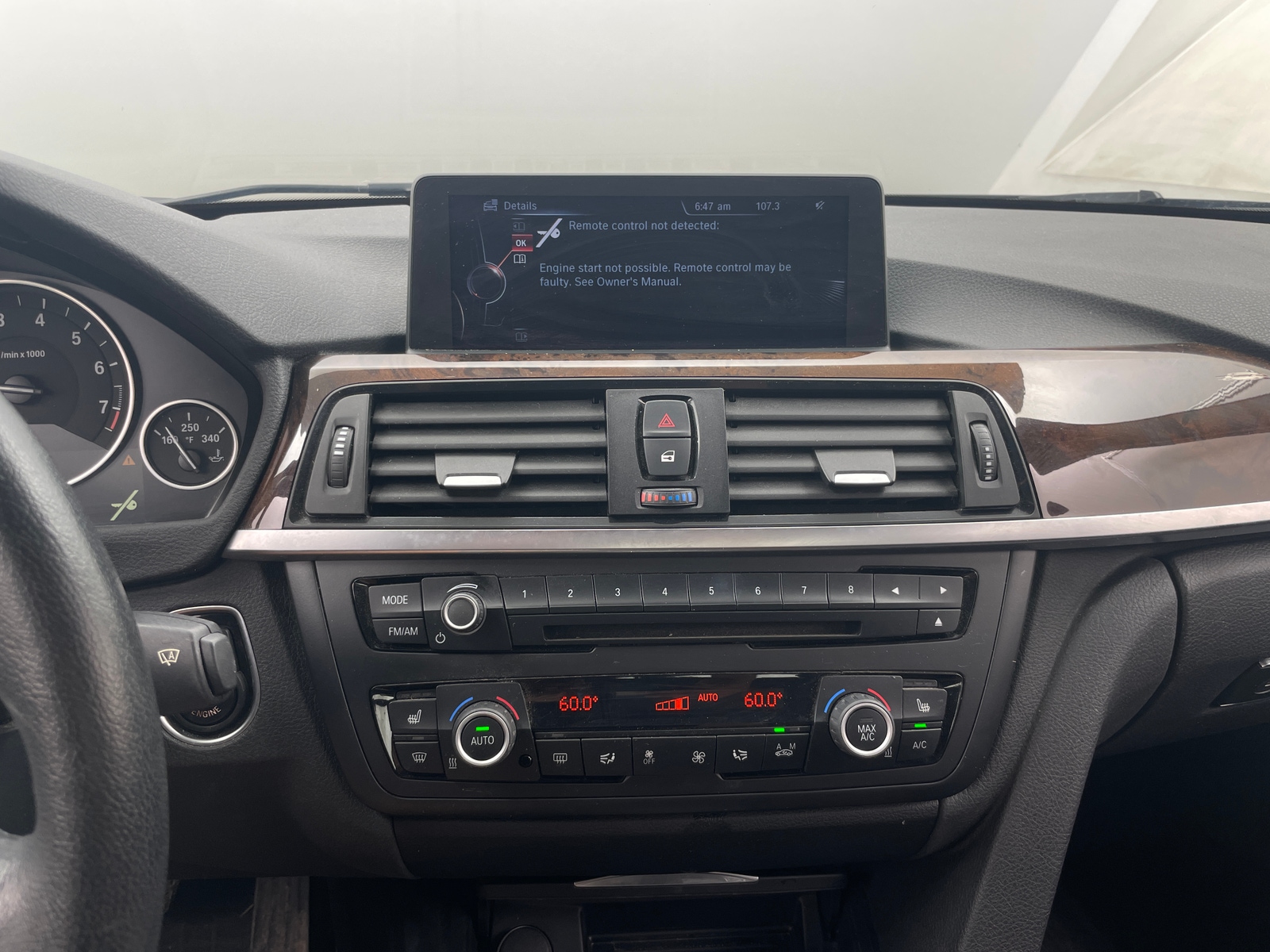 Thumbnail: 2015 BMW 3 Series - 3