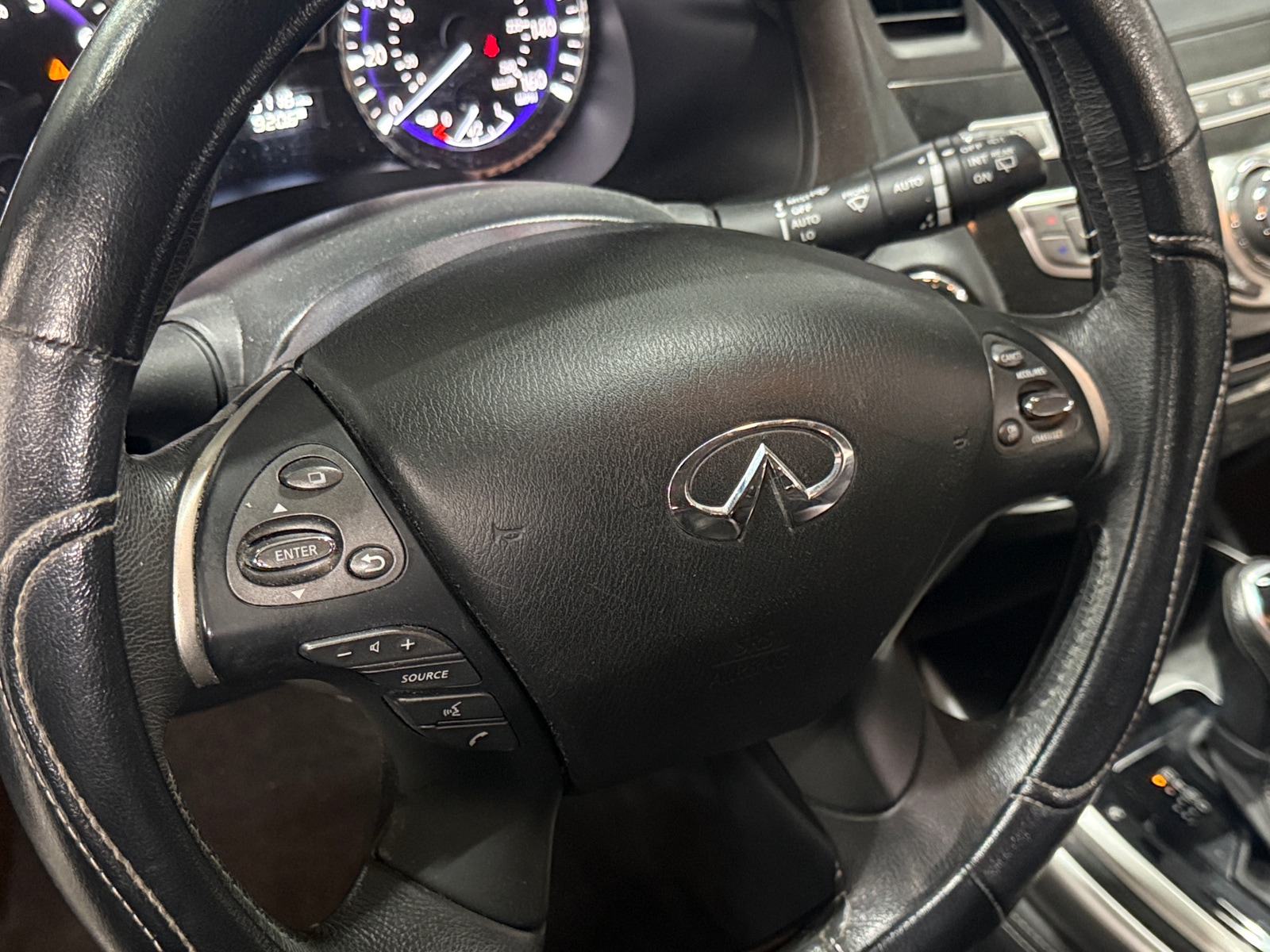 Thumbnail: 2017 INFINITI QX60 - 4