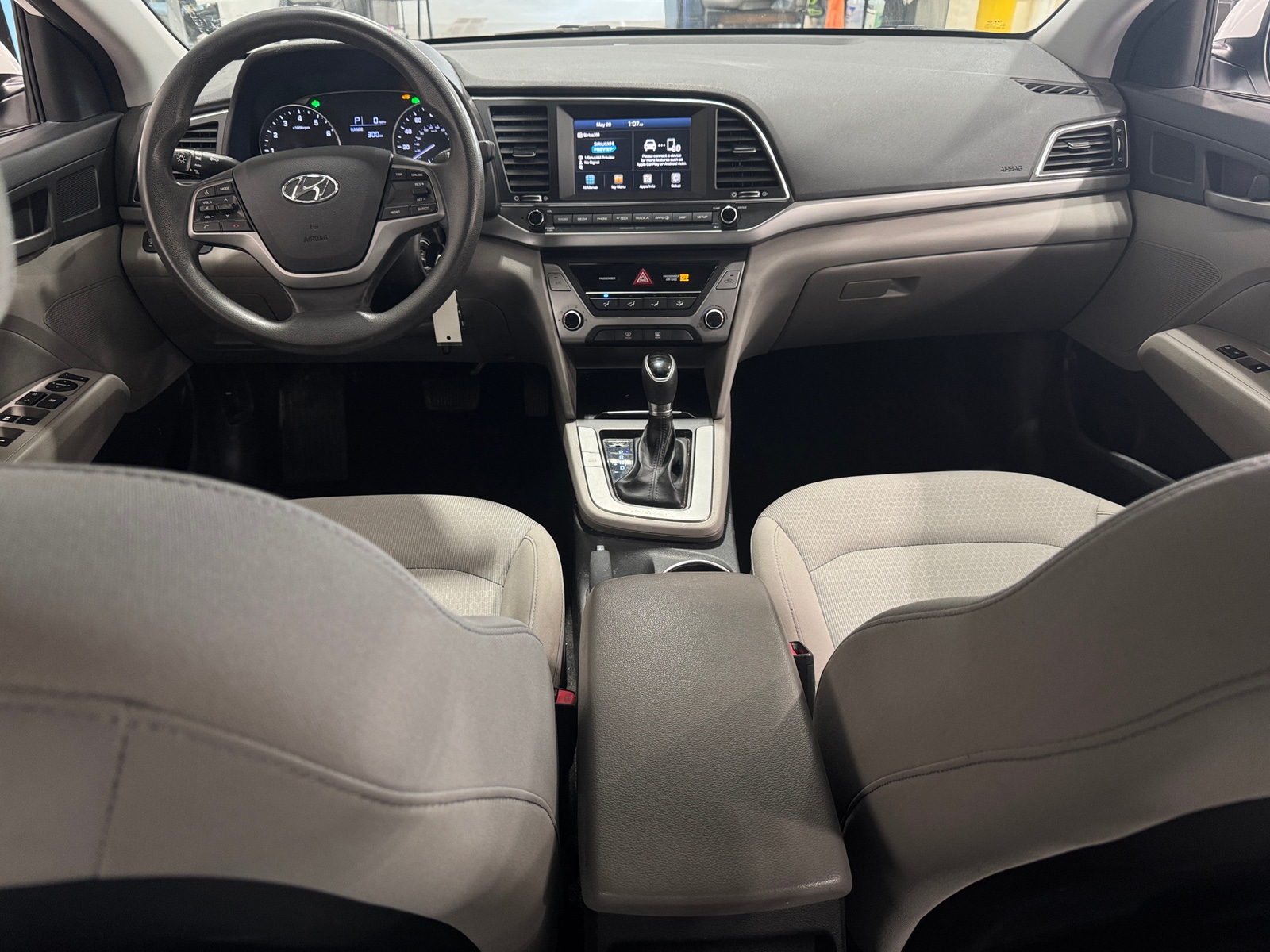 Thumbnail: 2017 Hyundai Elantra - 3