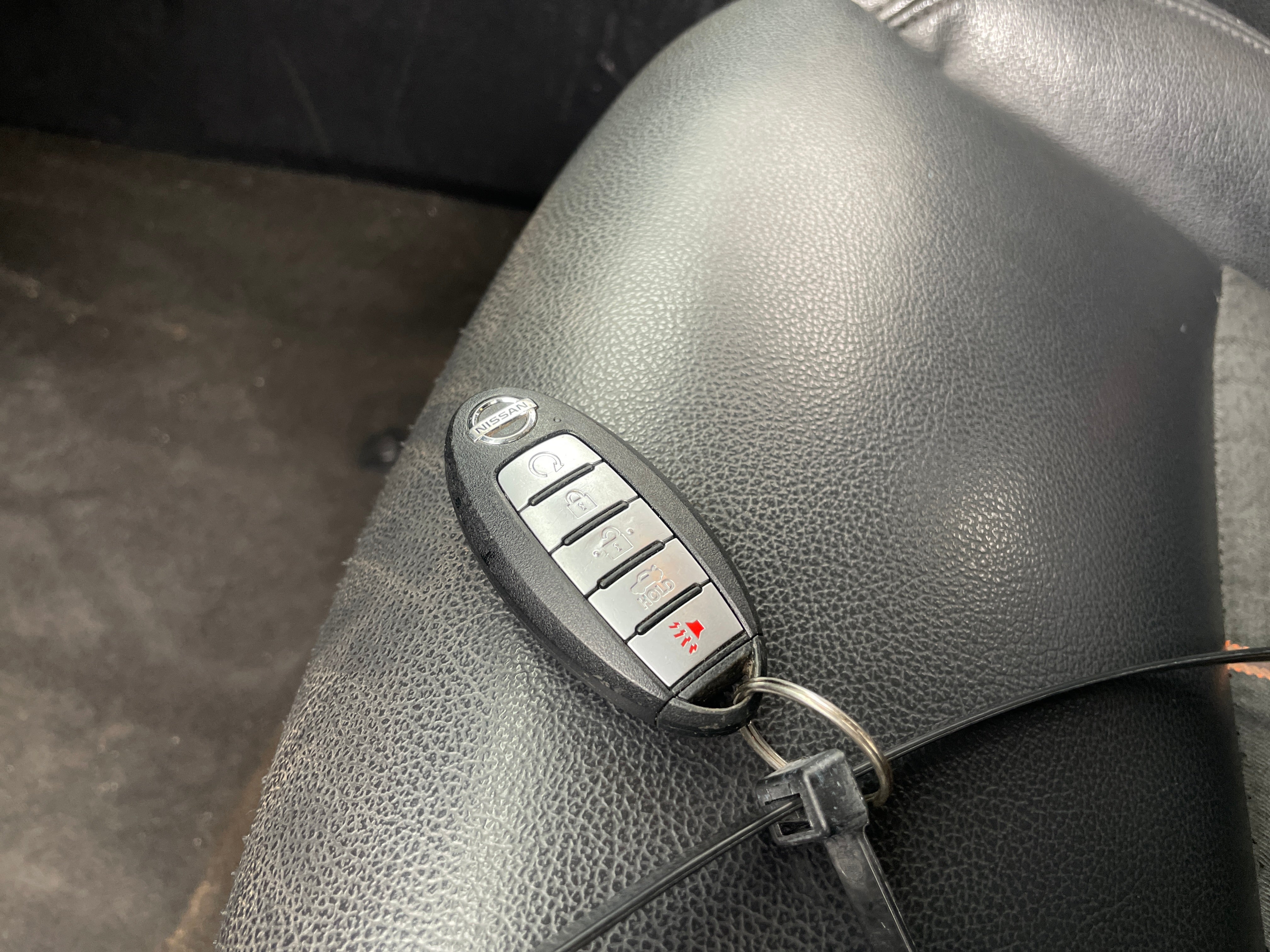 2022 Nissan Altima SR - Photo 3