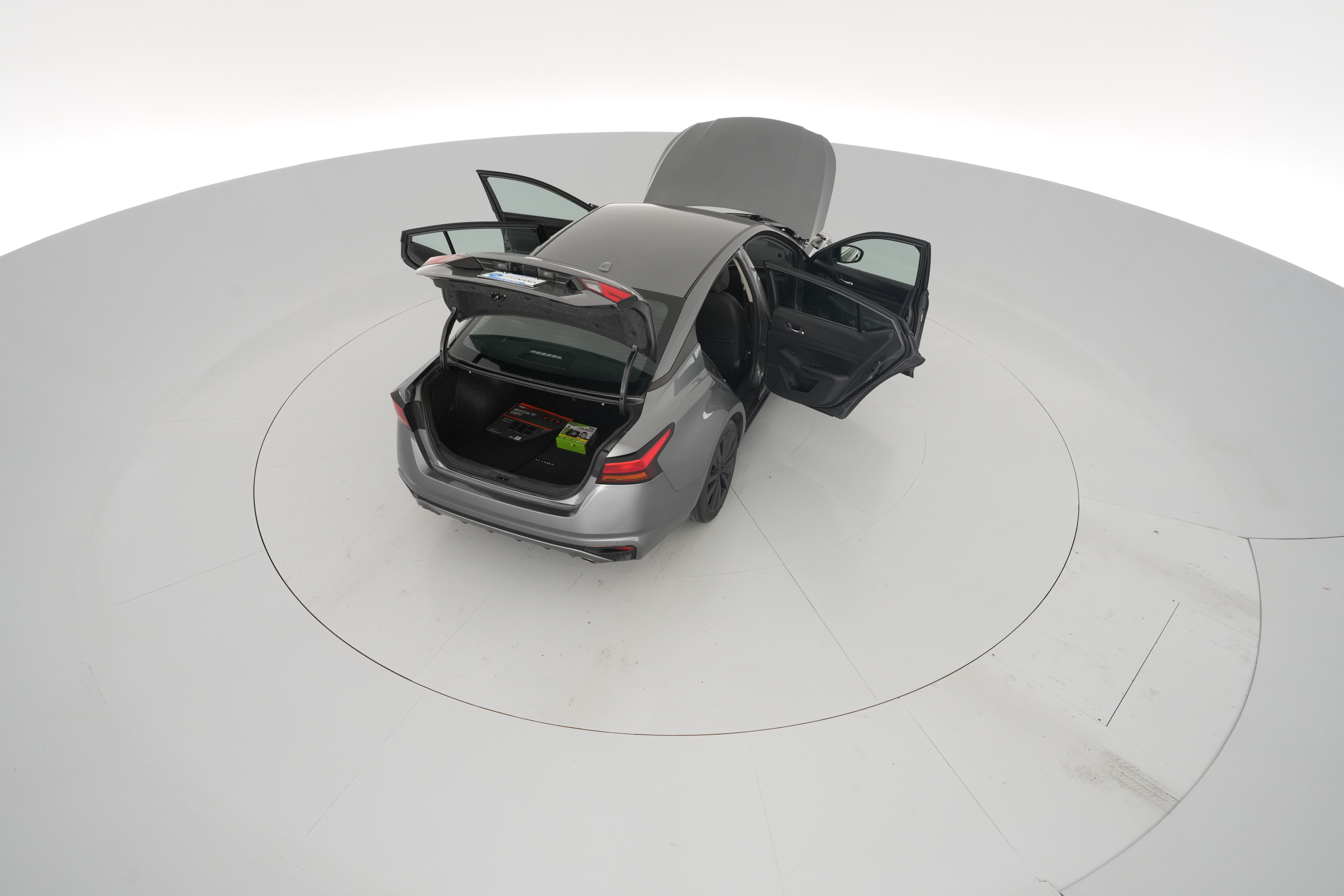 2022 Nissan Altima SR - Photo 44