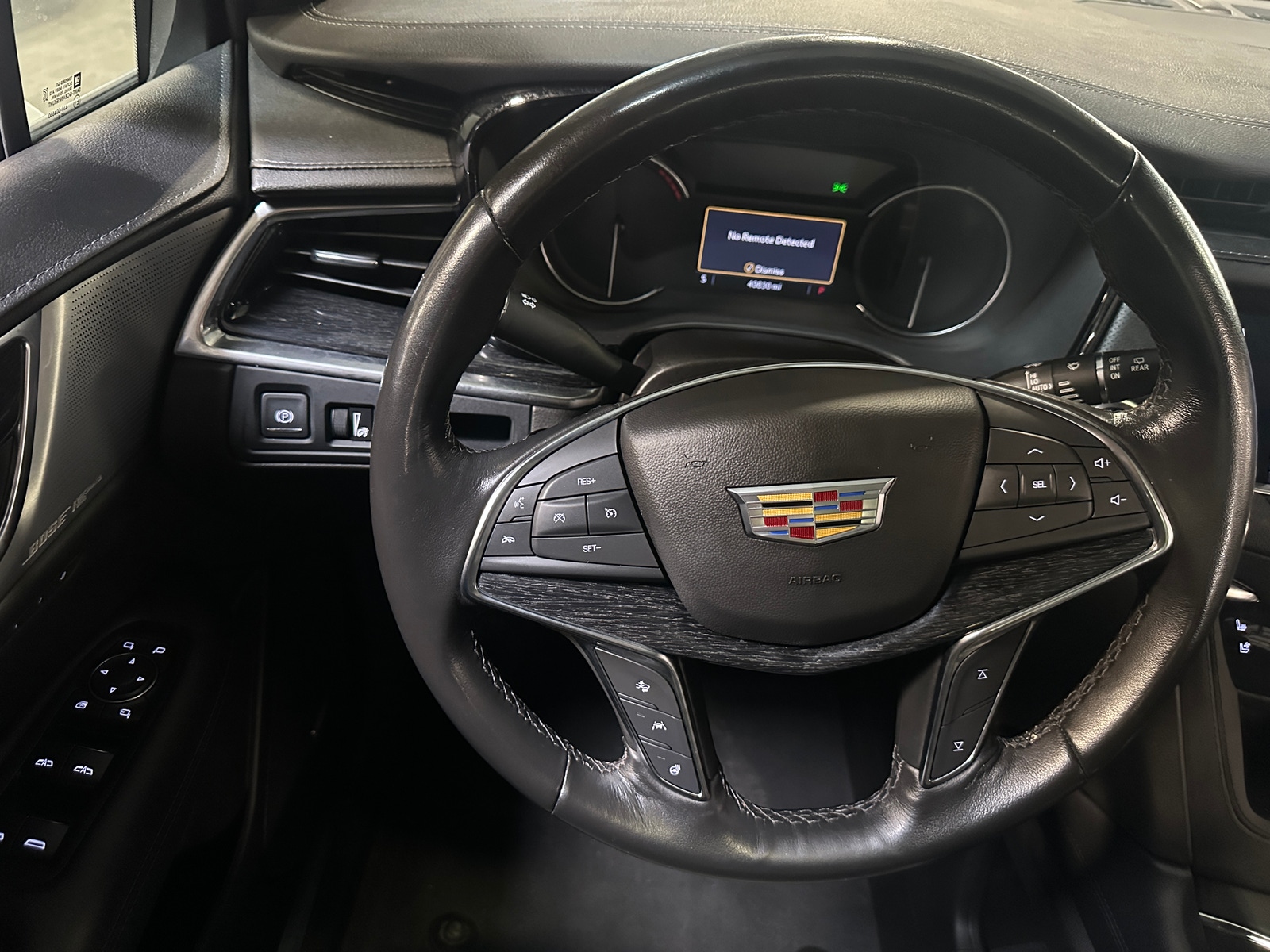 Thumbnail: 2023 Cadillac XT5 - 4