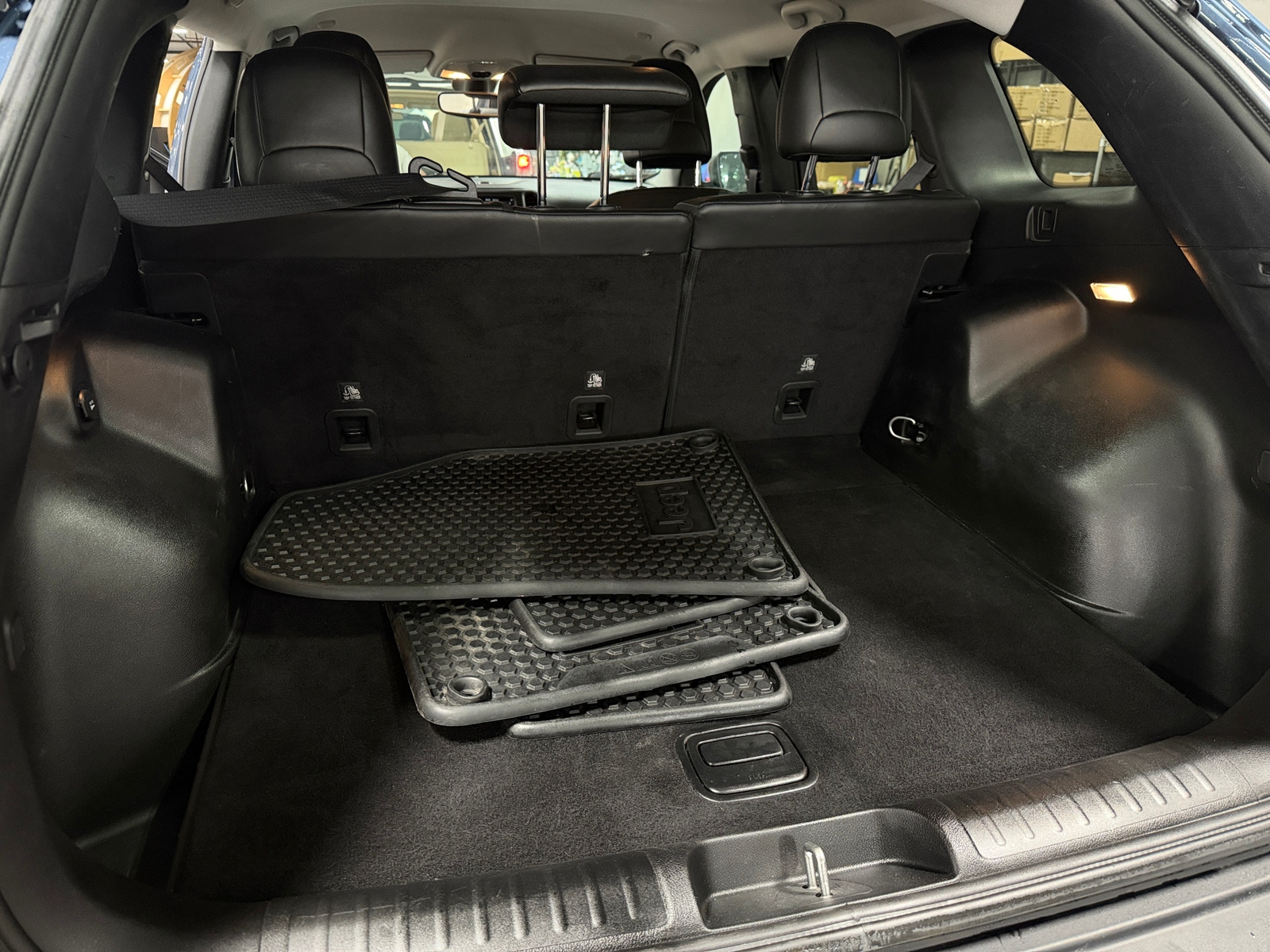 Thumbnail: 2019 Jeep Cherokee - 7