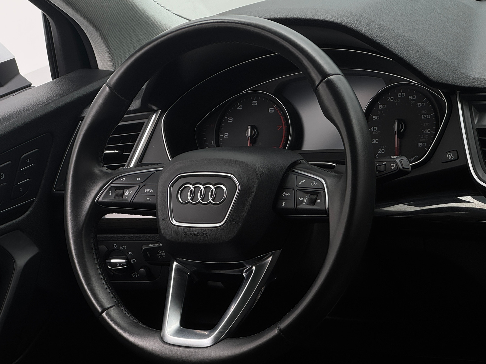 Thumbnail: 2020 Audi Q5 - 4