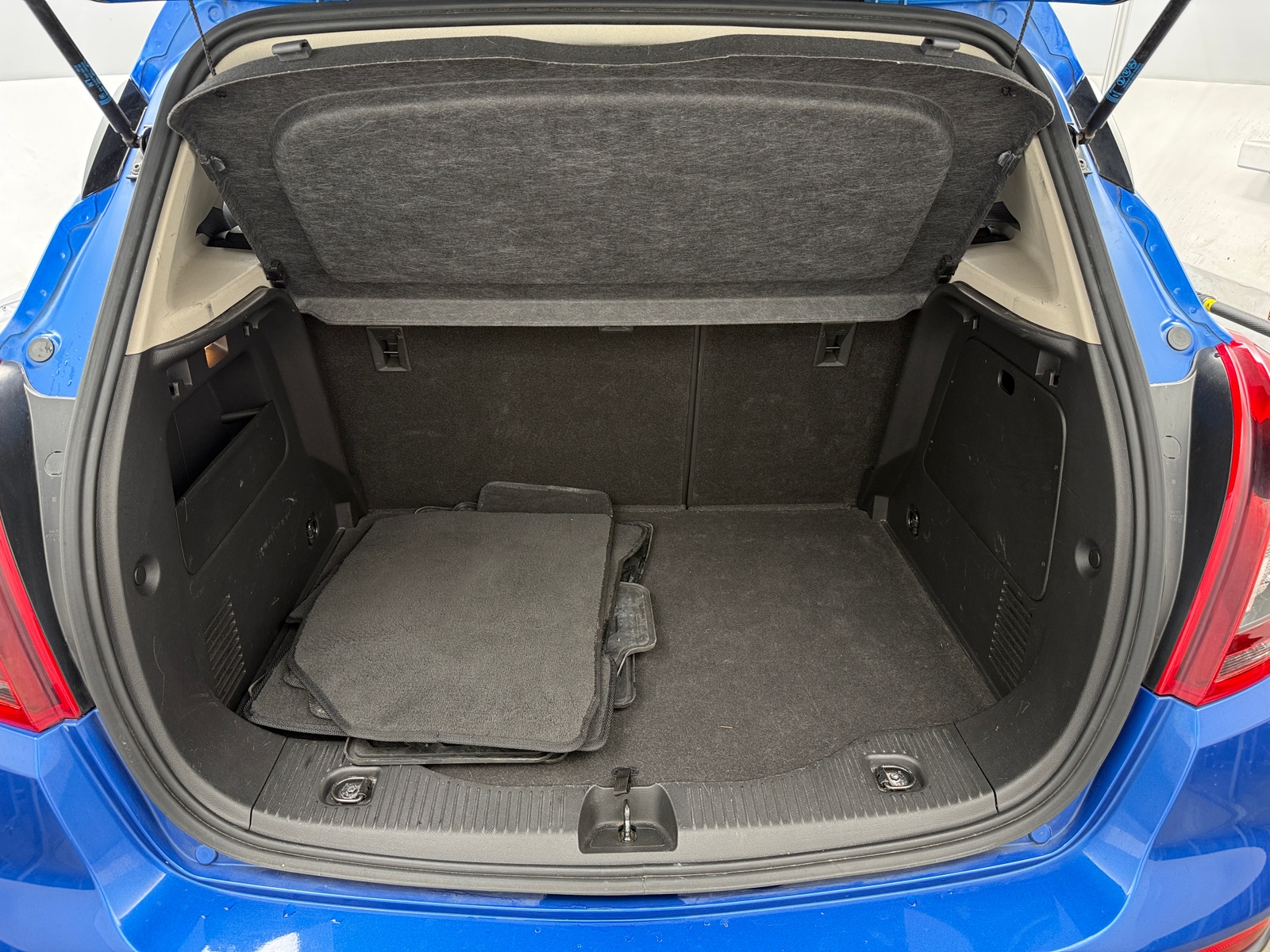 Thumbnail: 2017 Buick Encore - 6