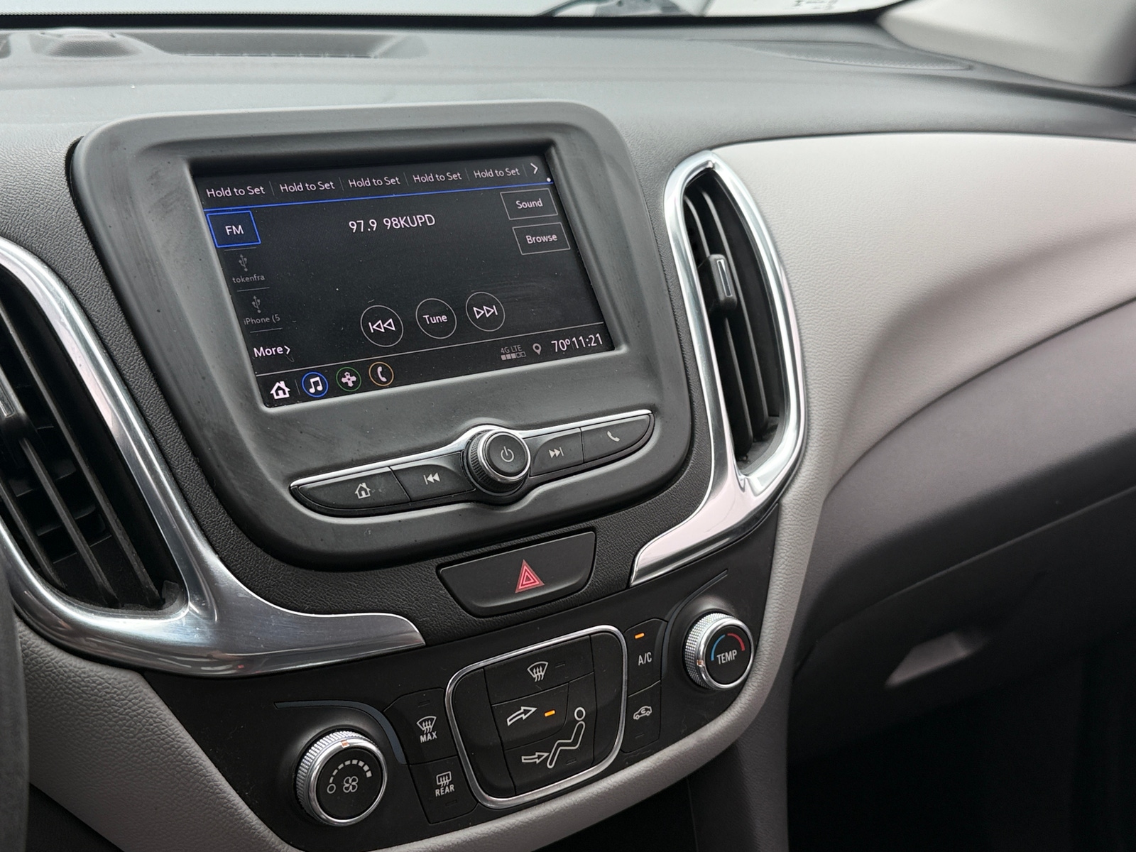 Thumbnail: 2021 Chevrolet Equinox - 4