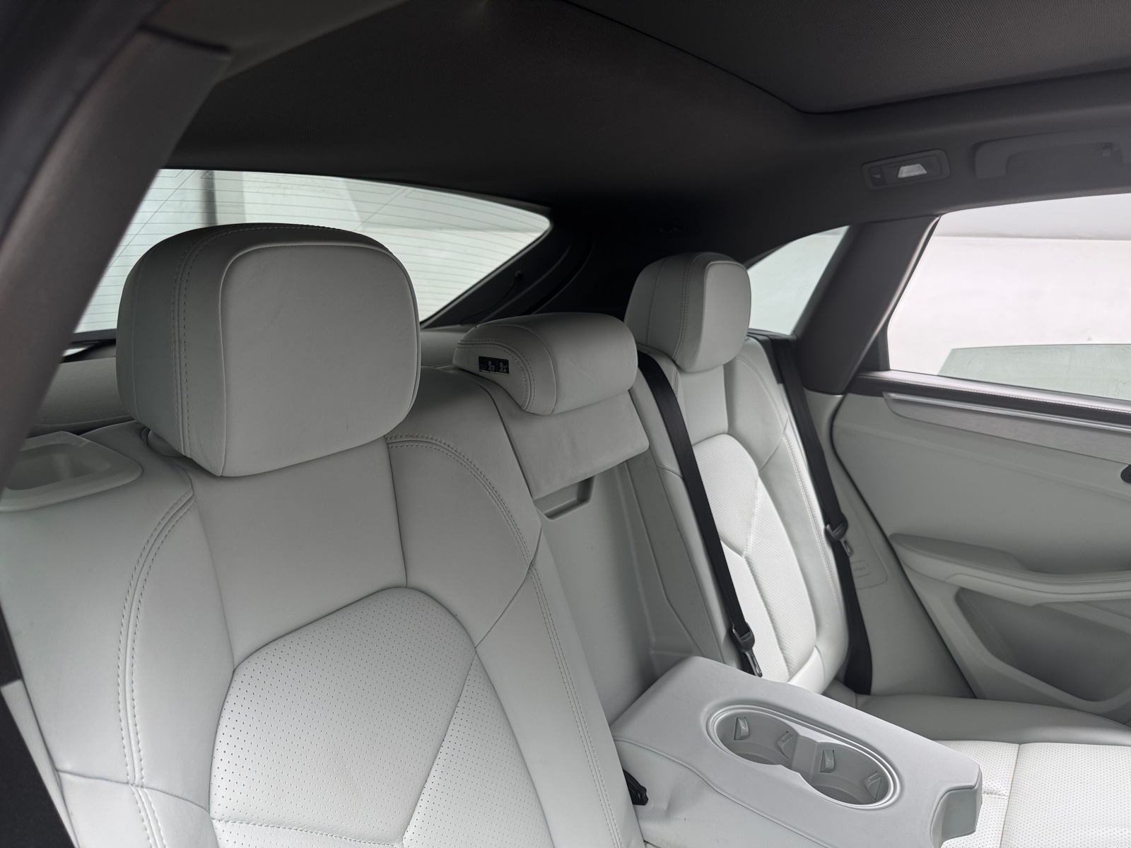 Thumbnail: 2019 Porsche Macan - 5