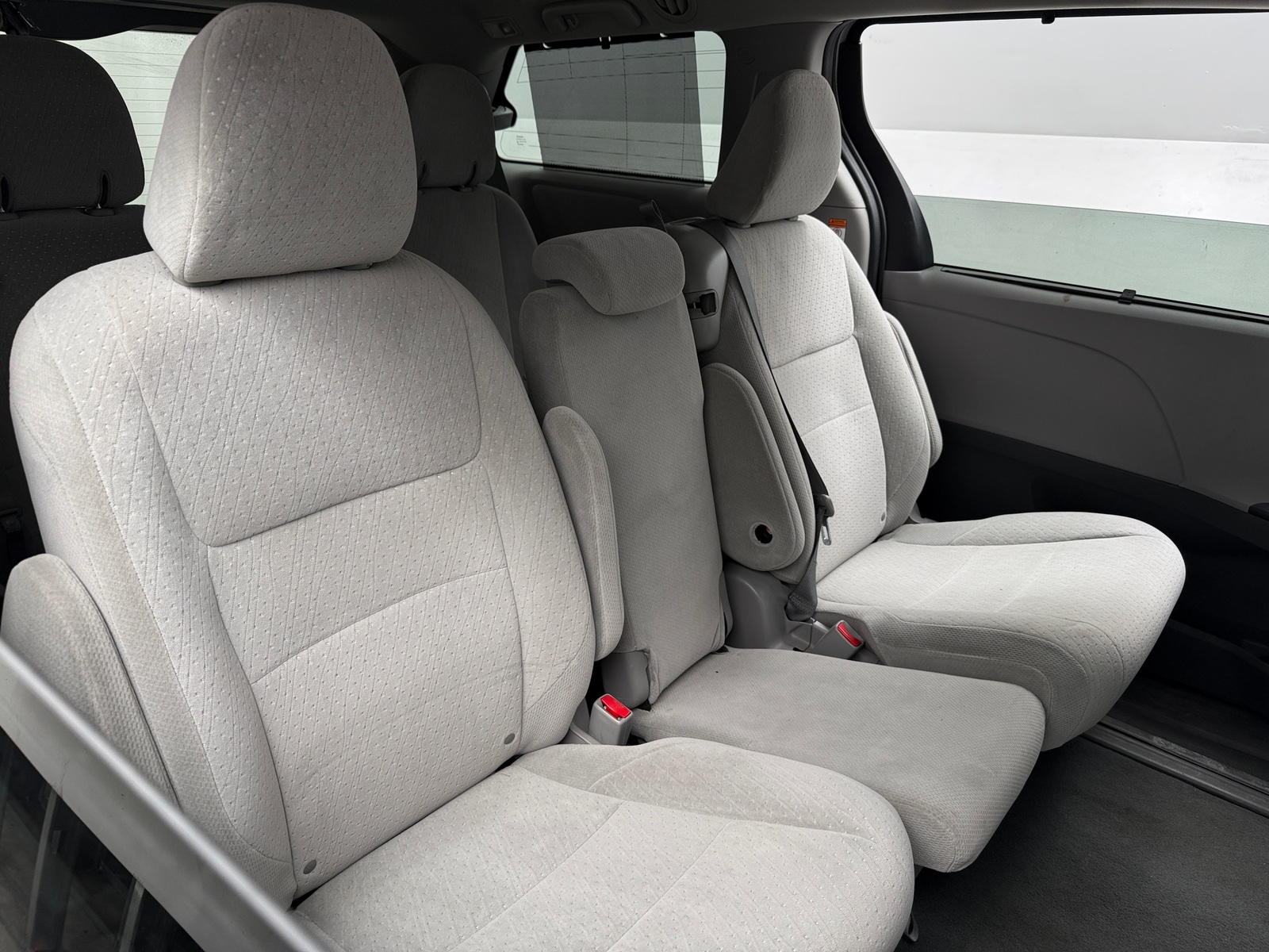 Thumbnail: 2020 Toyota Sienna - 6