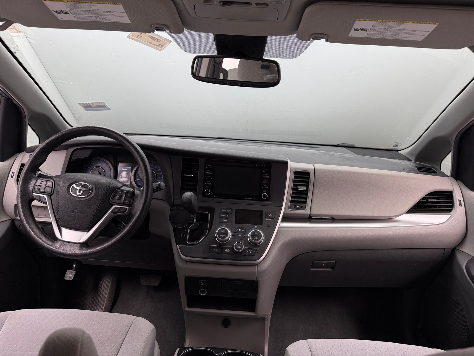 Thumbnail: 2020 Toyota Sienna - 3