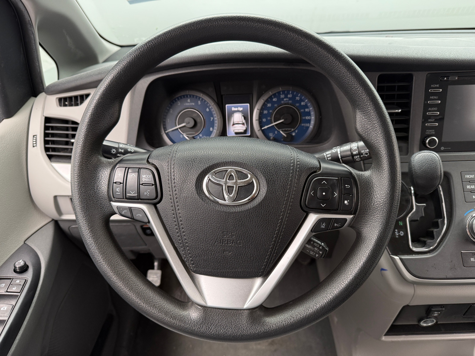 Thumbnail: 2020 Toyota Sienna - 5