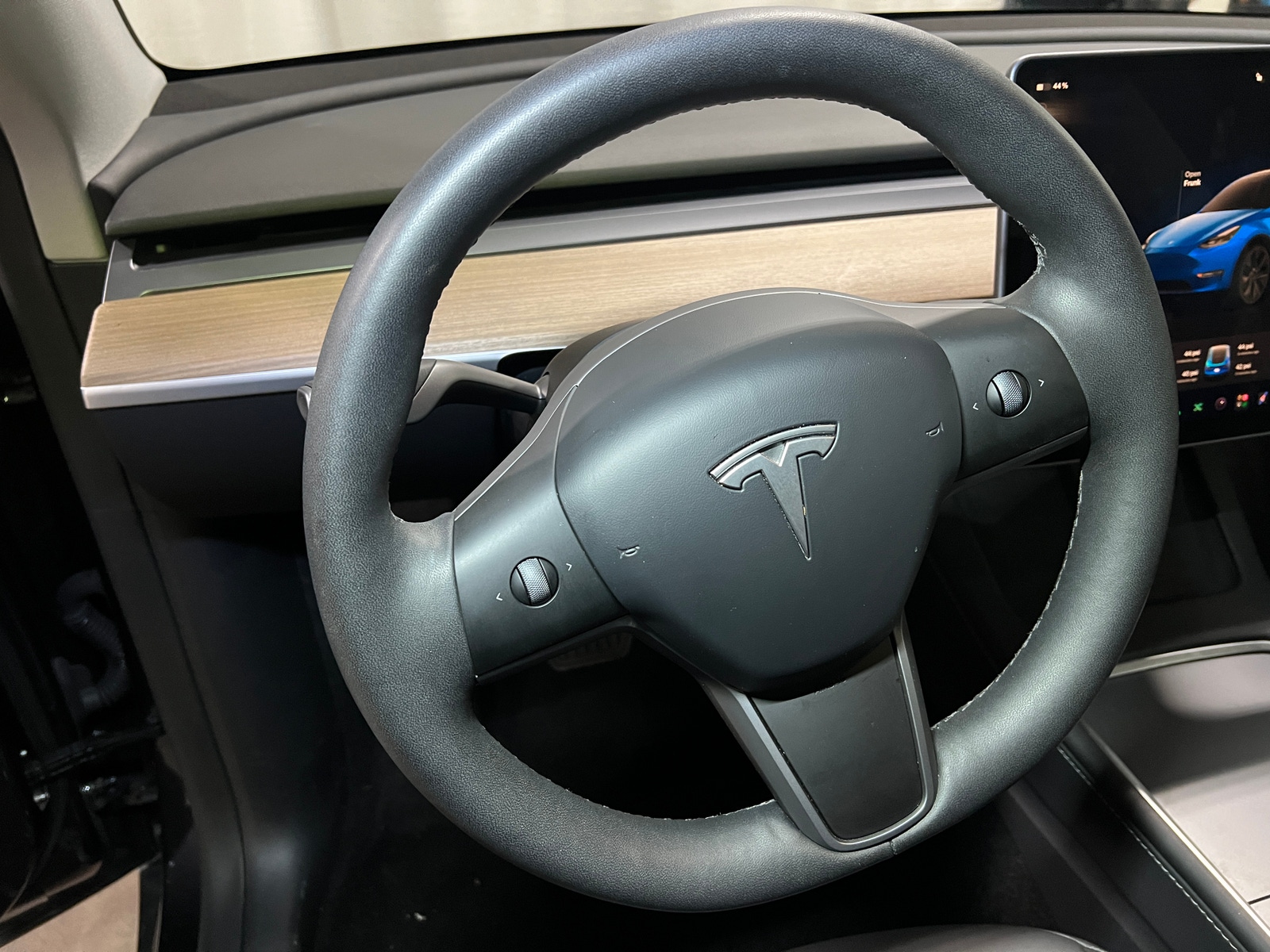 Thumbnail: 2025 Tesla Model Y - 4