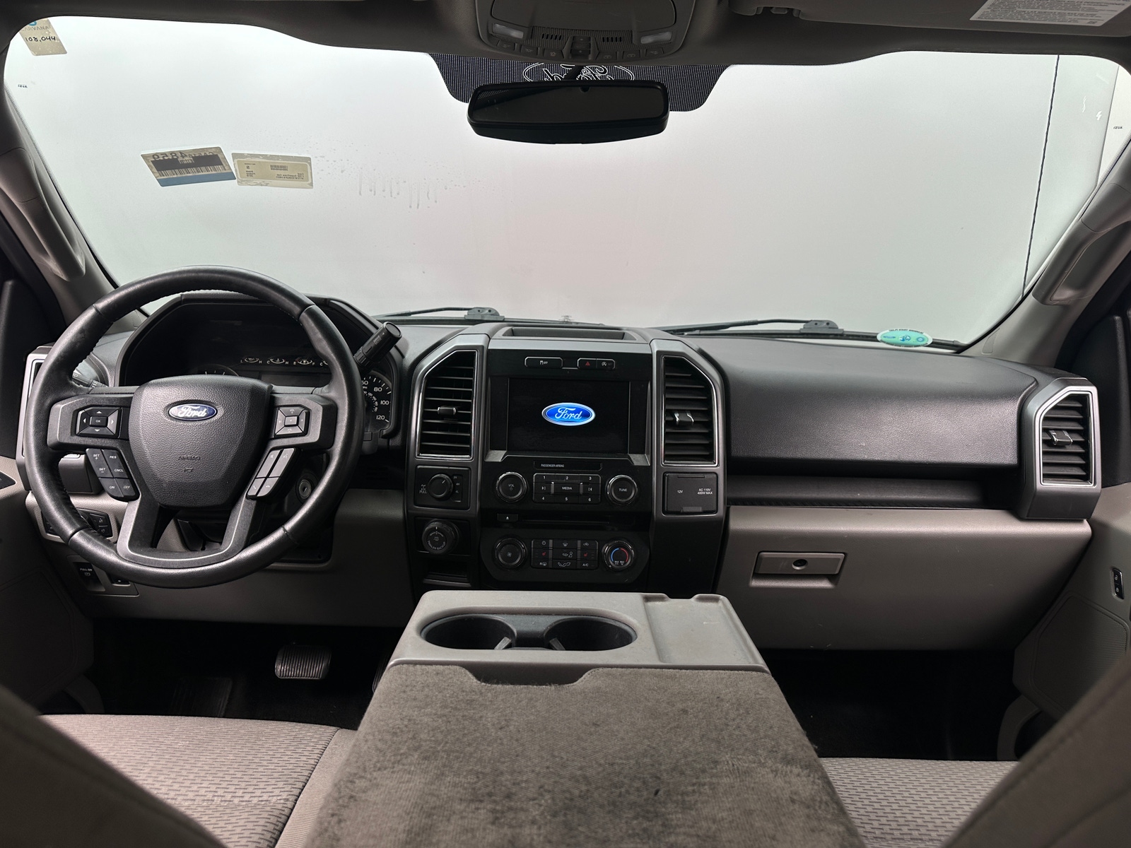 Thumbnail: 2018 Ford Econoline - 3