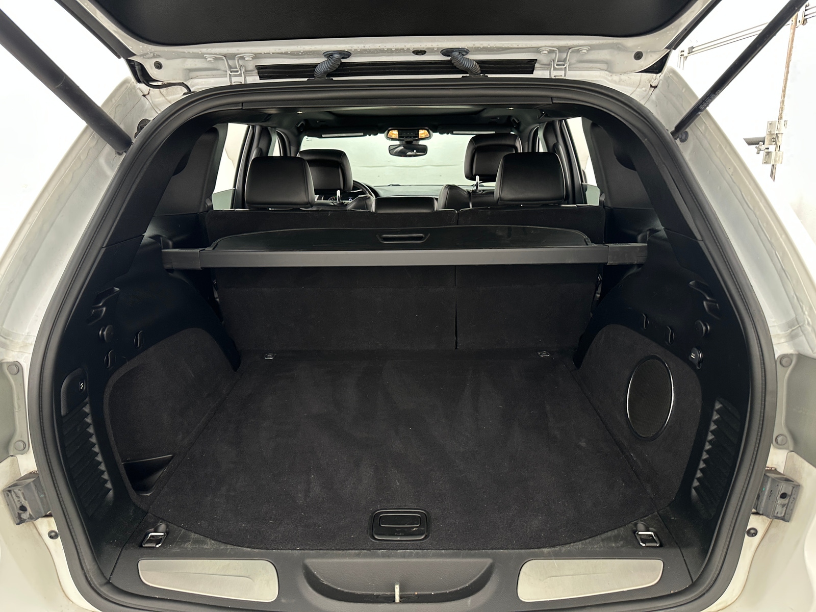 Thumbnail: 2019 Jeep Grand Cherokee - 6