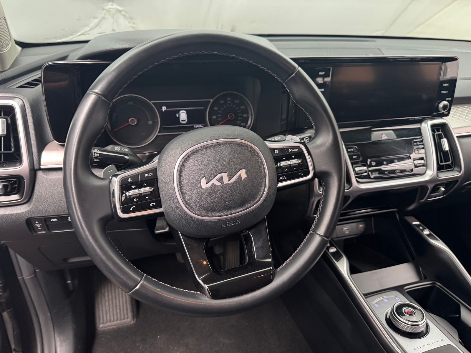 Thumbnail: 2022 Kia Sorento - 4