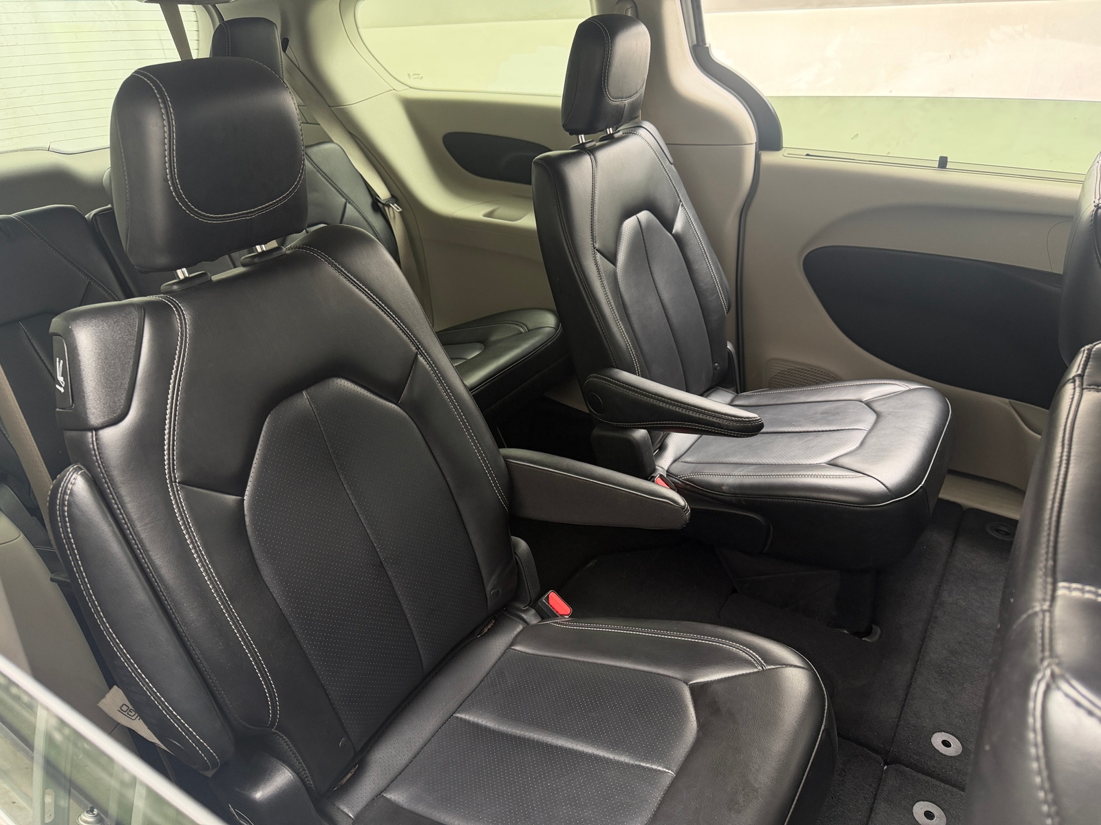 Thumbnail: 2023 Chrysler Pacifica - 5