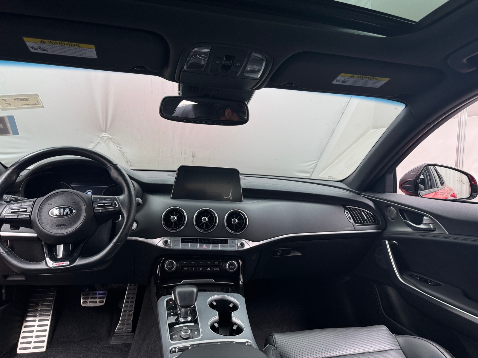 Thumbnail: 2018 Kia Stinger - 2