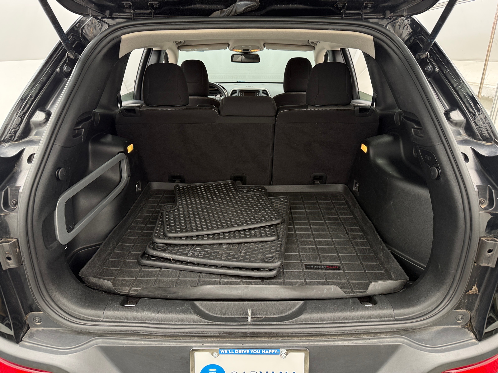 Thumbnail: 2018 Jeep Cherokee - 7