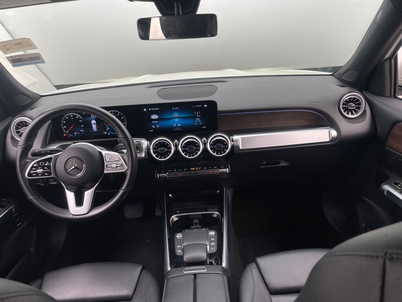 Thumbnail: 2023 Mercedes-Benz GLB - 2