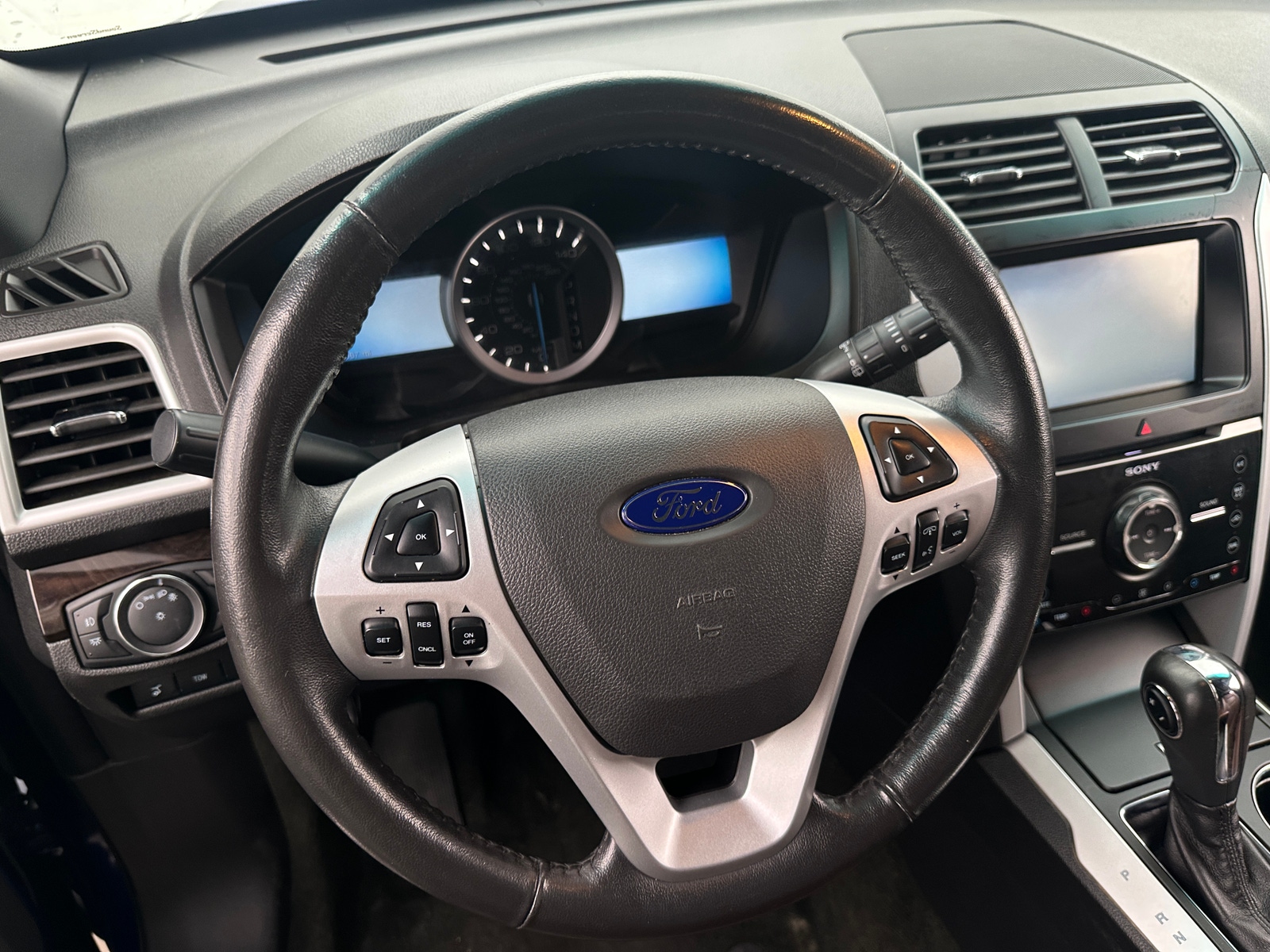 Thumbnail: 2014 Ford Explorer - 4