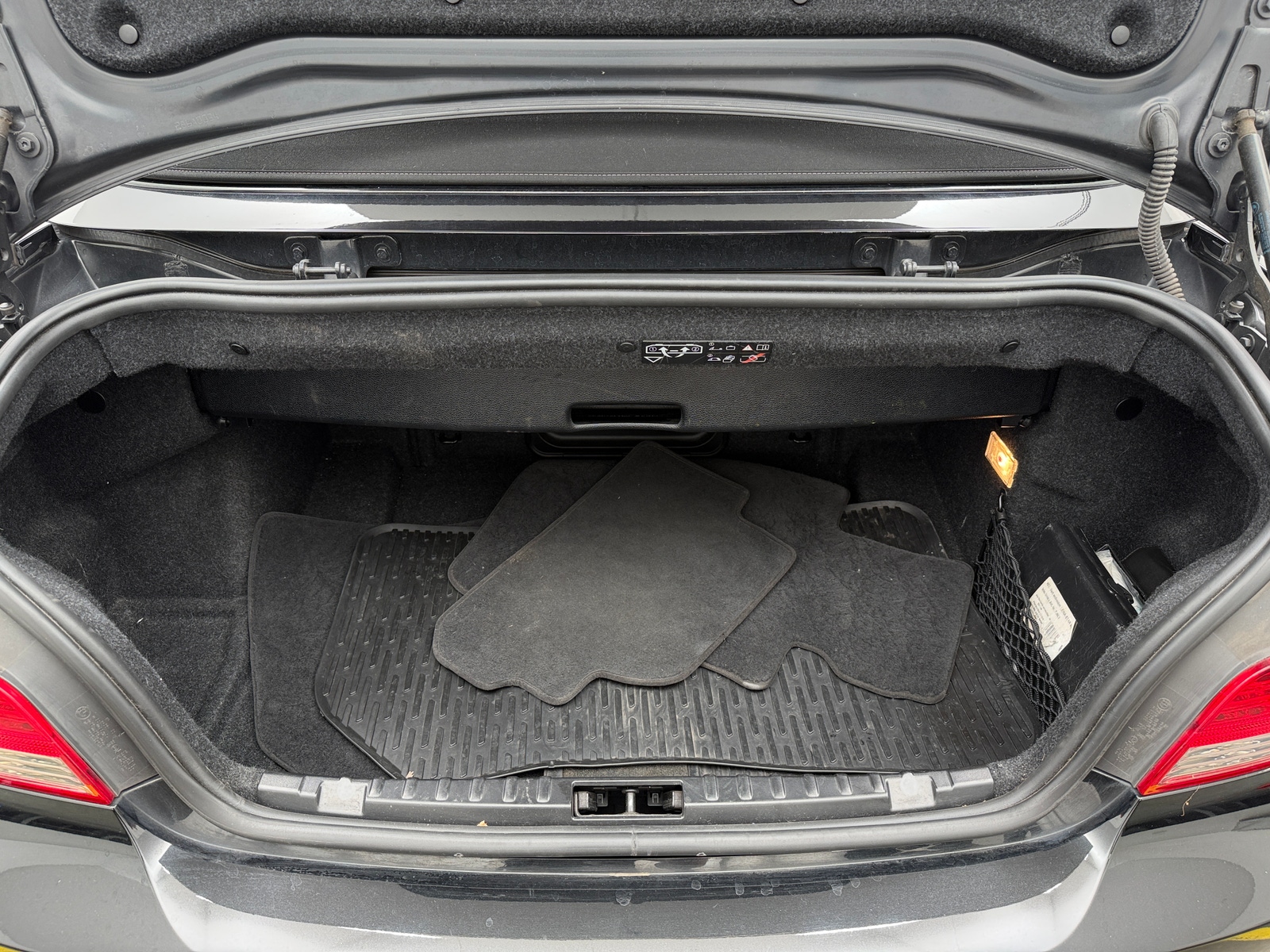 Thumbnail: 2011 BMW 1 Series - 6
