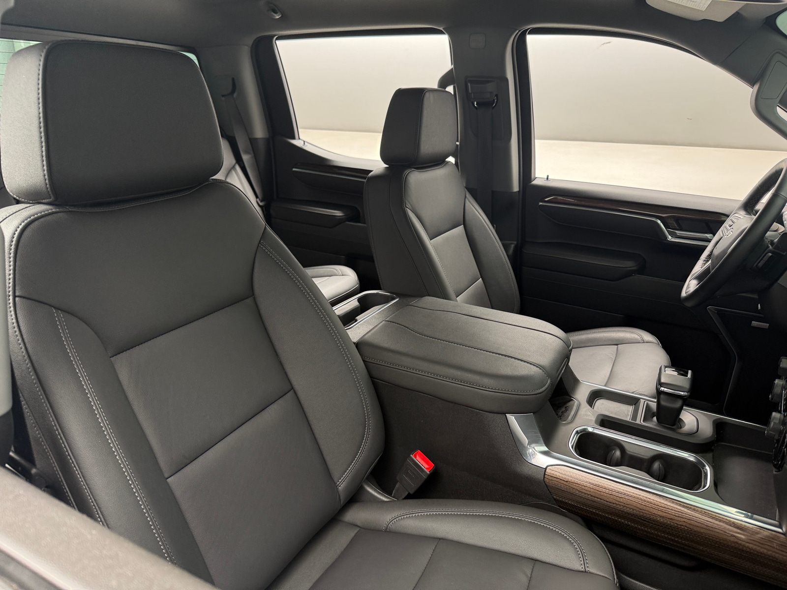 Thumbnail: 2025 Chevrolet Silverado 1500 - 2