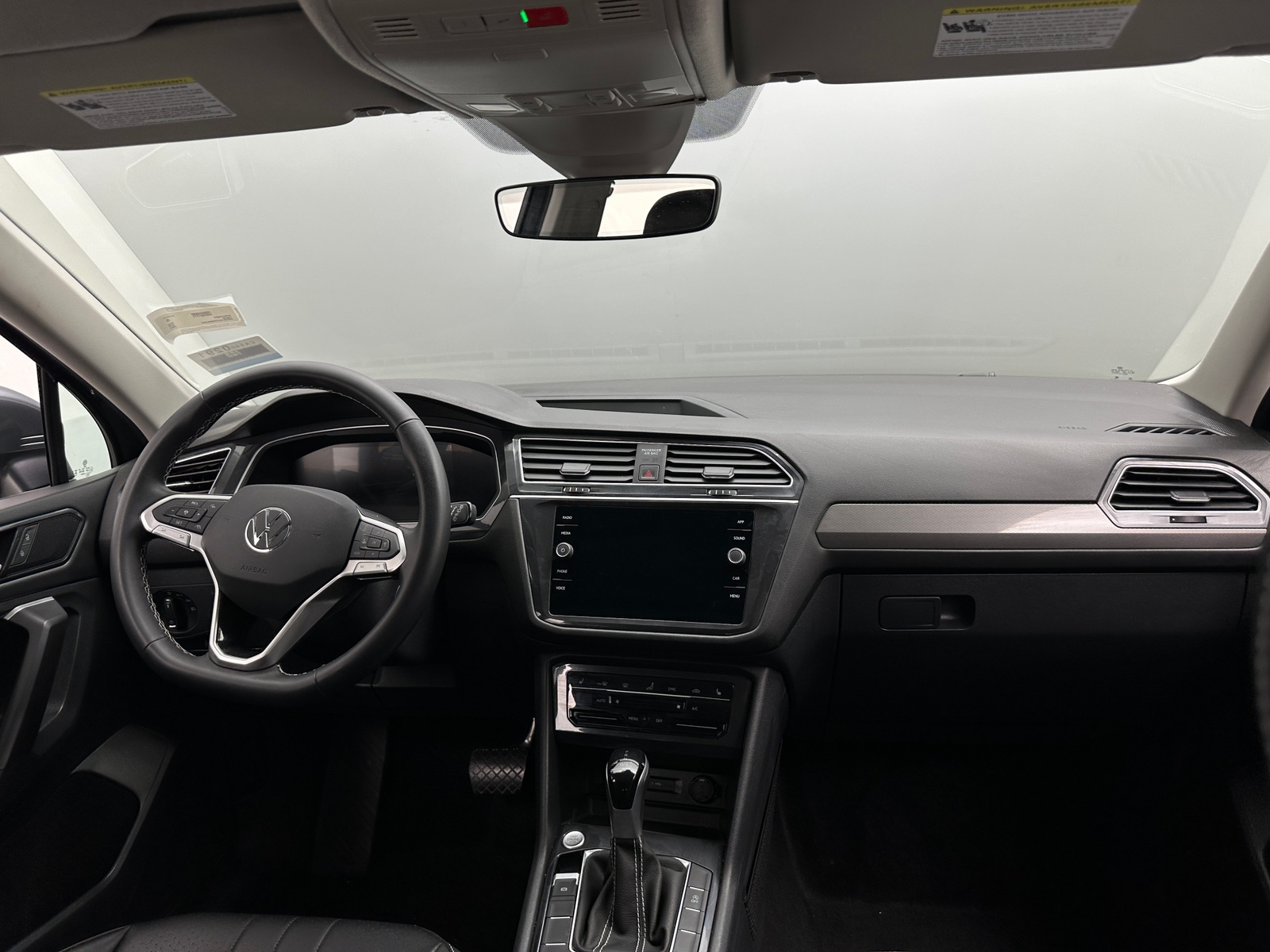 Thumbnail: 2024 Volkswagen Tiguan - 2