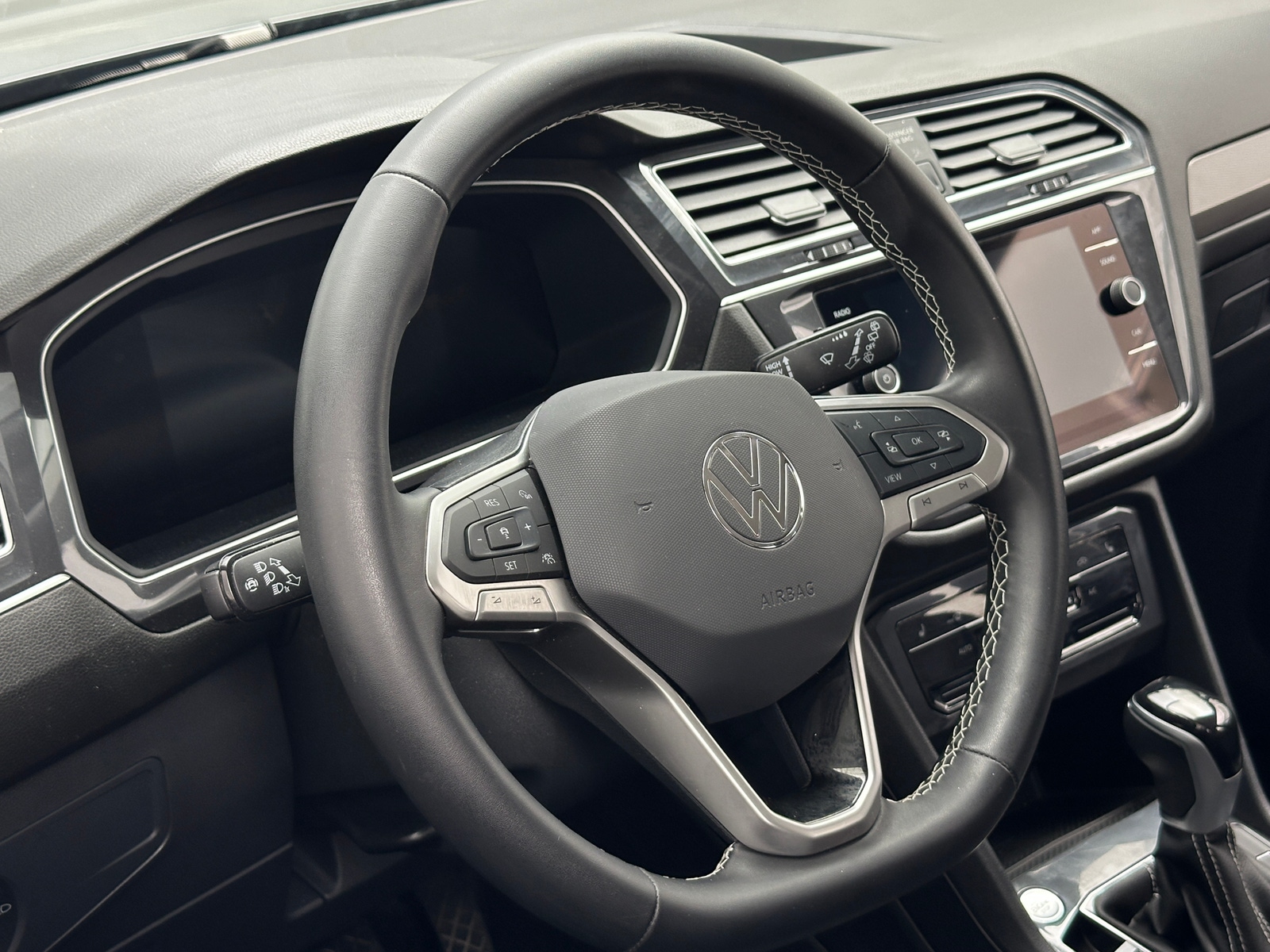 Thumbnail: 2024 Volkswagen Tiguan - 4