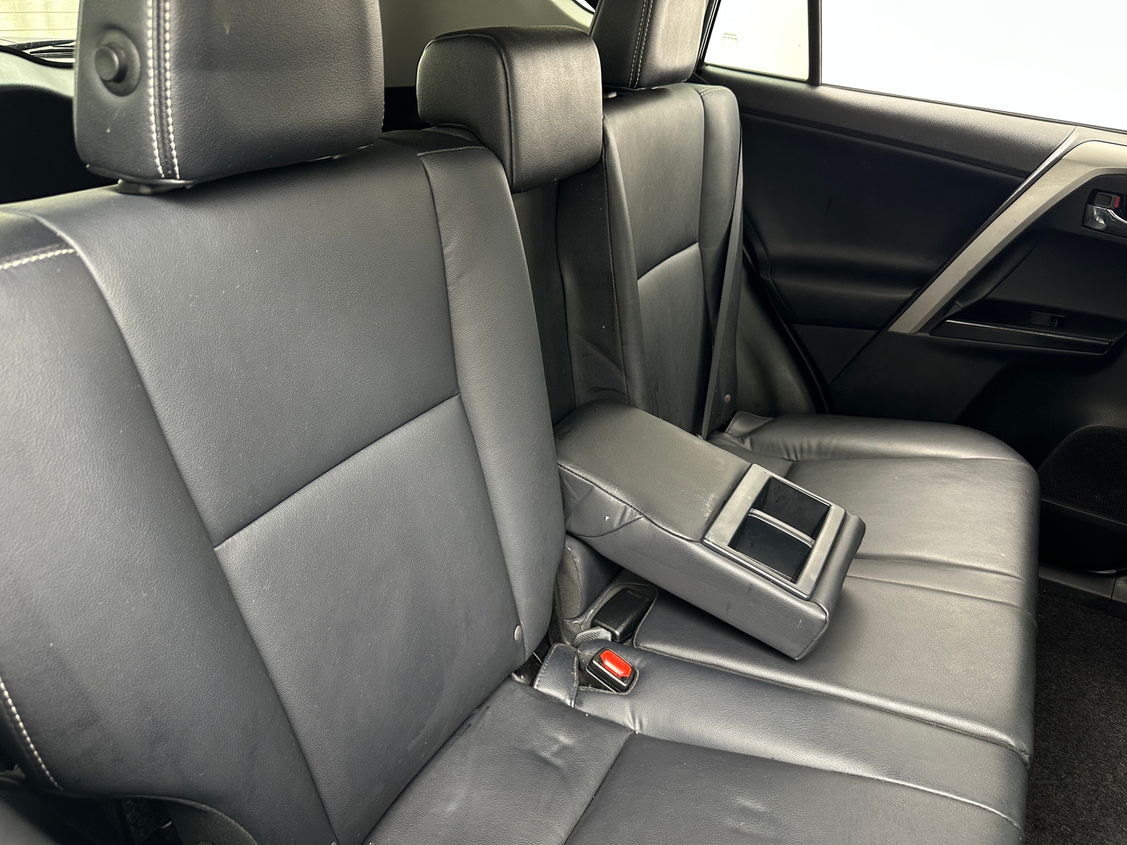 Thumbnail: 2016 Toyota RAV4 - 5