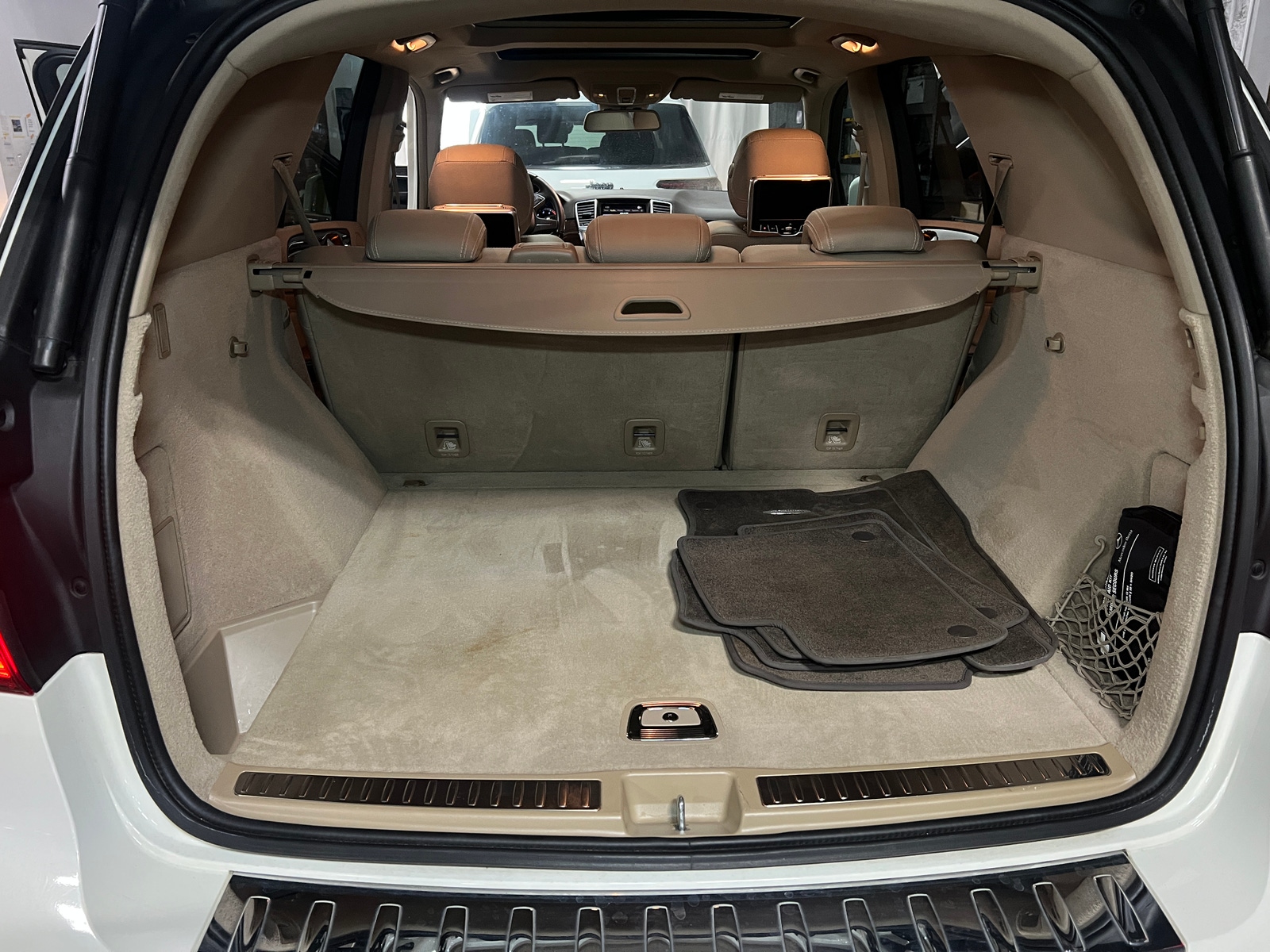 Thumbnail: 2012 Mercedes-Benz M-Class - 6