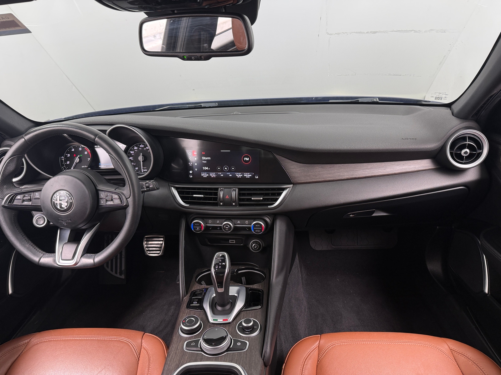 Thumbnail: 2022 Alfa Romeo Giulia - 2
