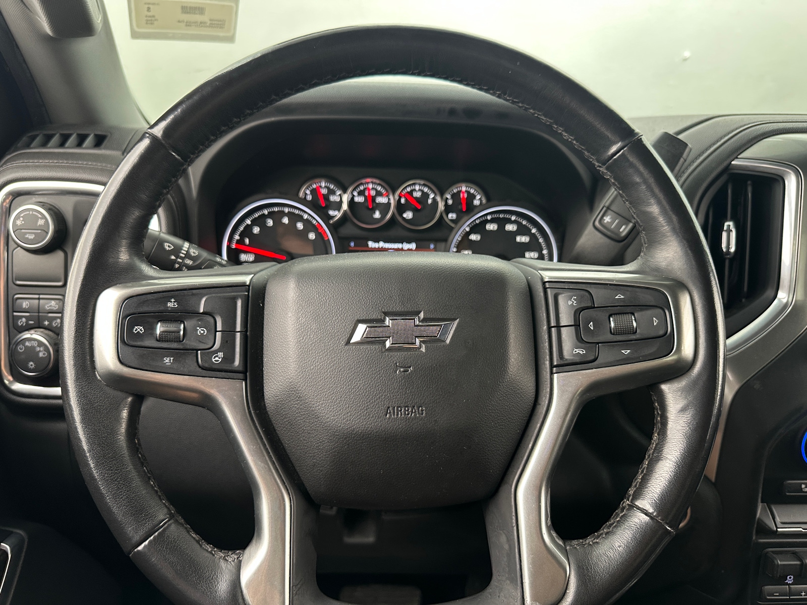 Thumbnail: 2019 Chevrolet Silverado 1500 - 5