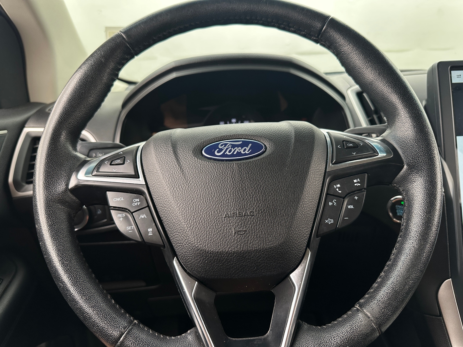 Thumbnail: 2022 Ford Edge - 4