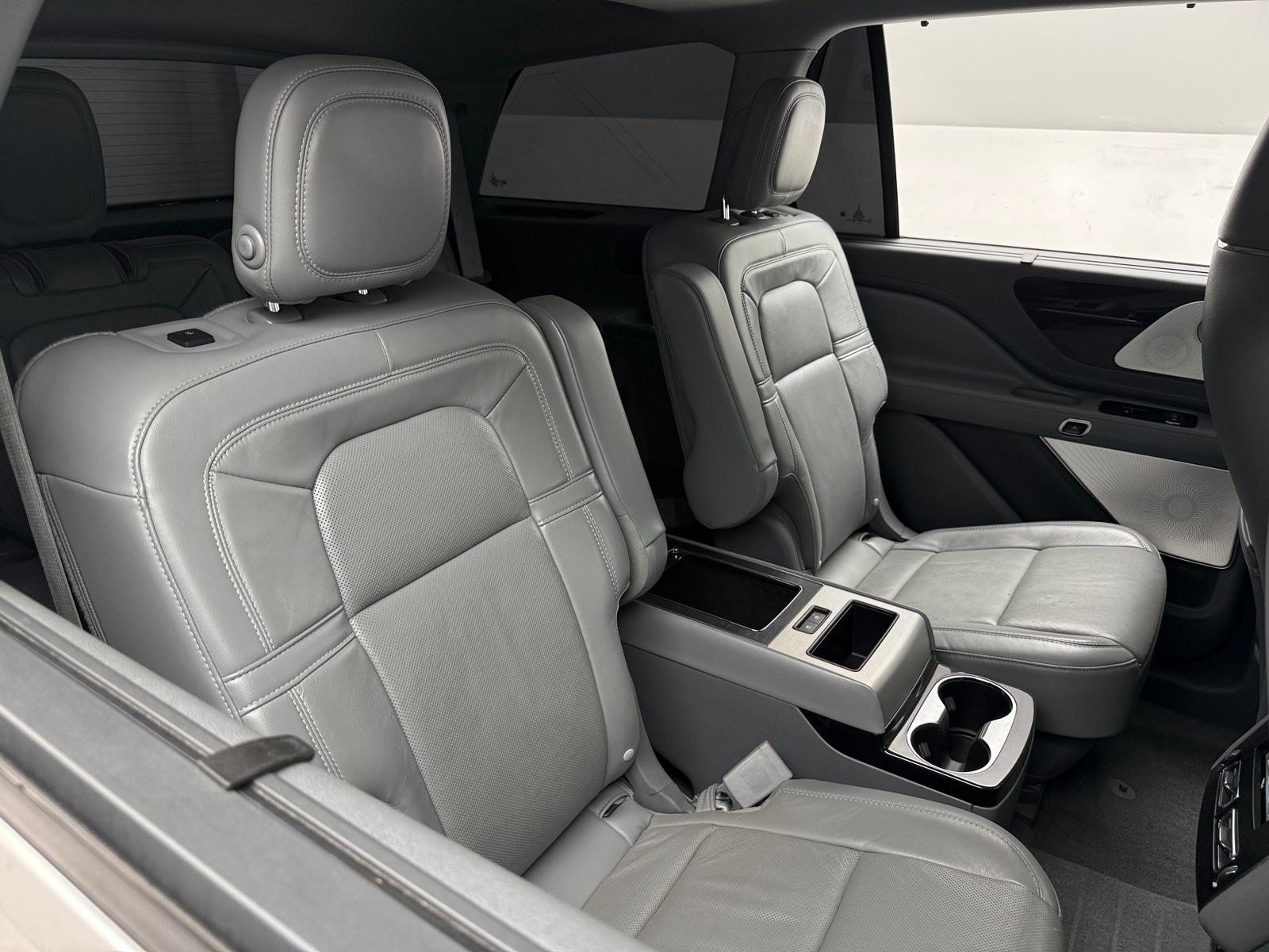 Thumbnail: 2020 Lincoln Aviator - 5