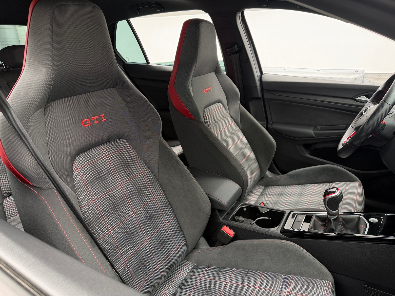 Thumbnail: 2024 Volkswagen Golf - 2