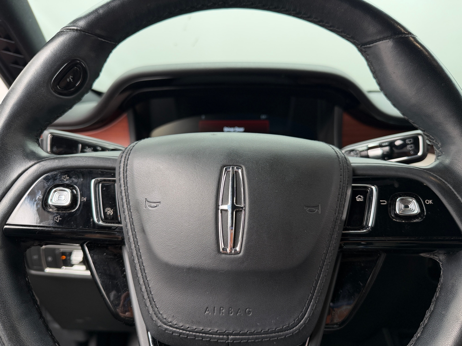 Thumbnail: 2020 Lincoln Aviator - 4