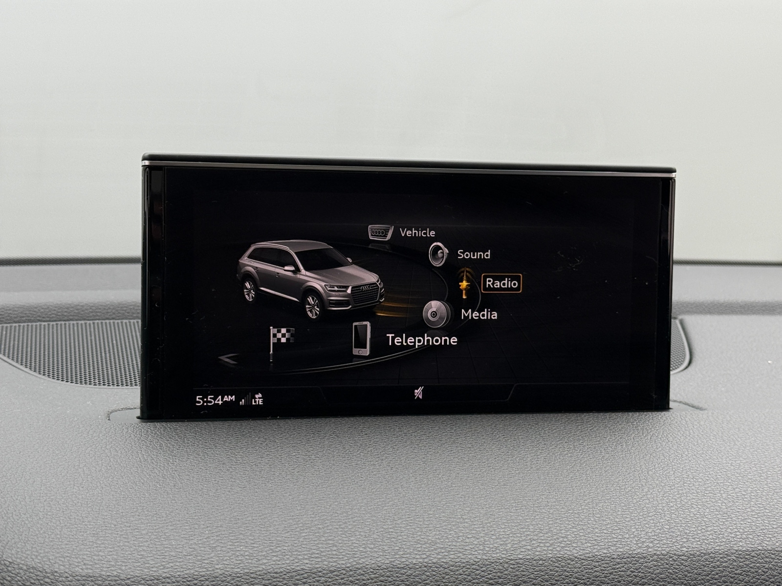 Thumbnail: 2019 Audi Q7 - 3