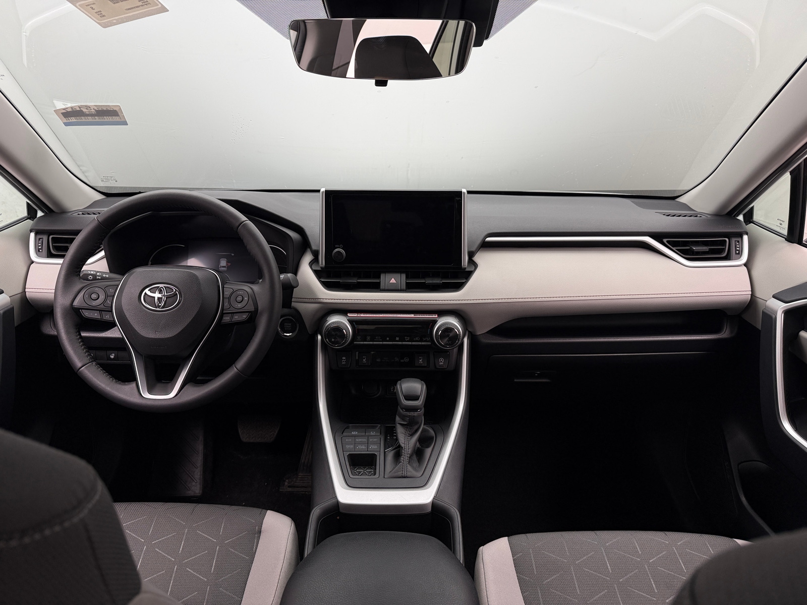 Thumbnail: 2025 Toyota RAV4 - 3