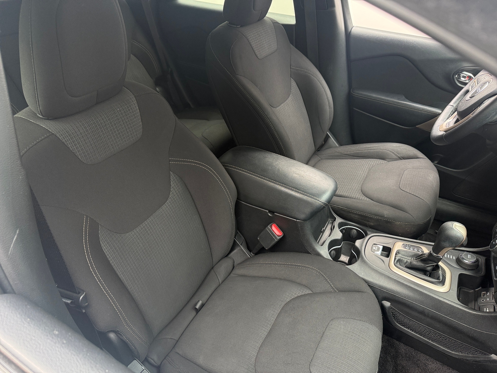 Thumbnail: 2017 Jeep Cherokee - 2