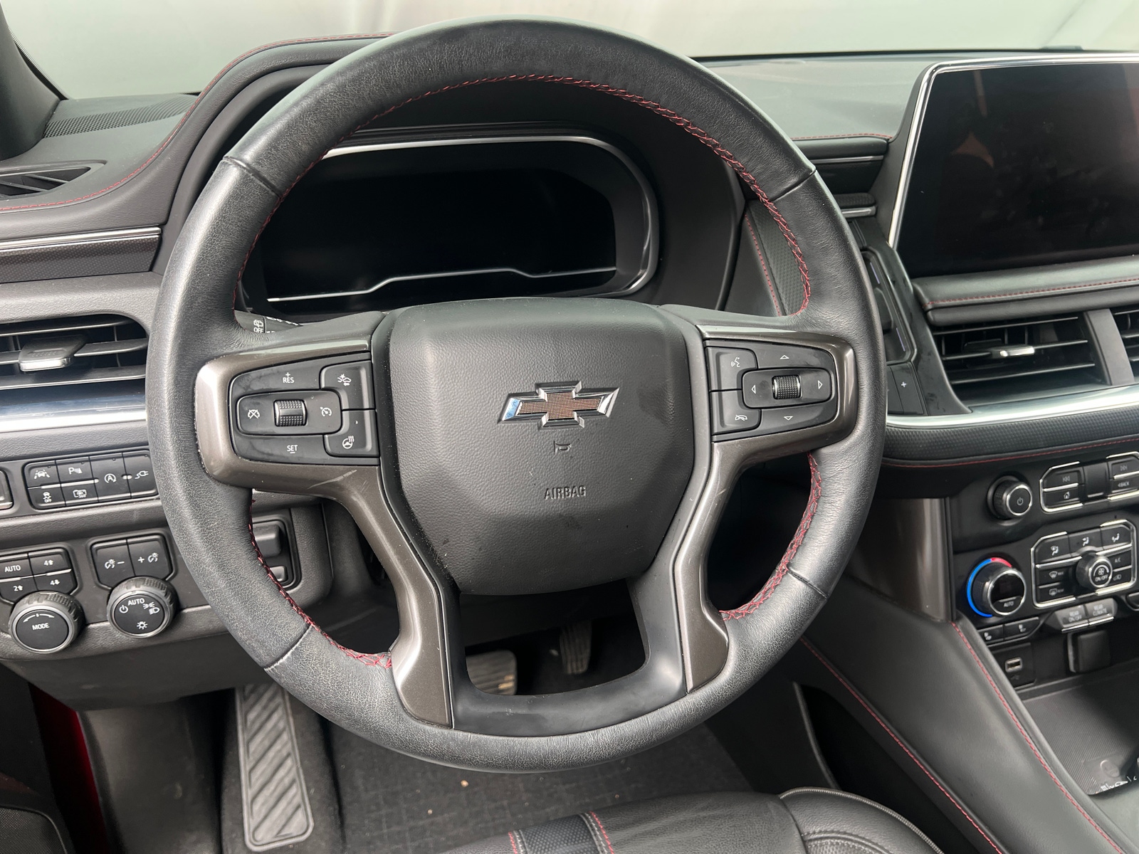 Thumbnail: 2022 Chevrolet Tahoe - 4