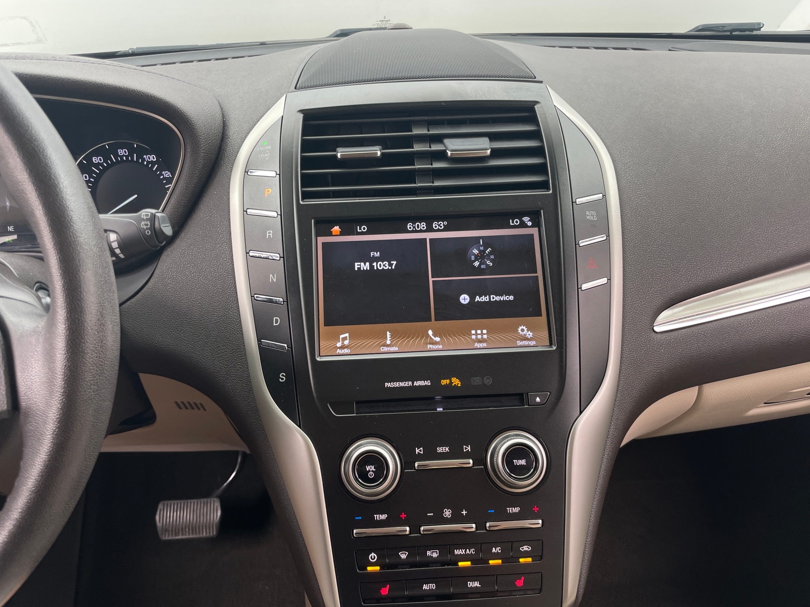Thumbnail: 2019 Lincoln MKC - 3