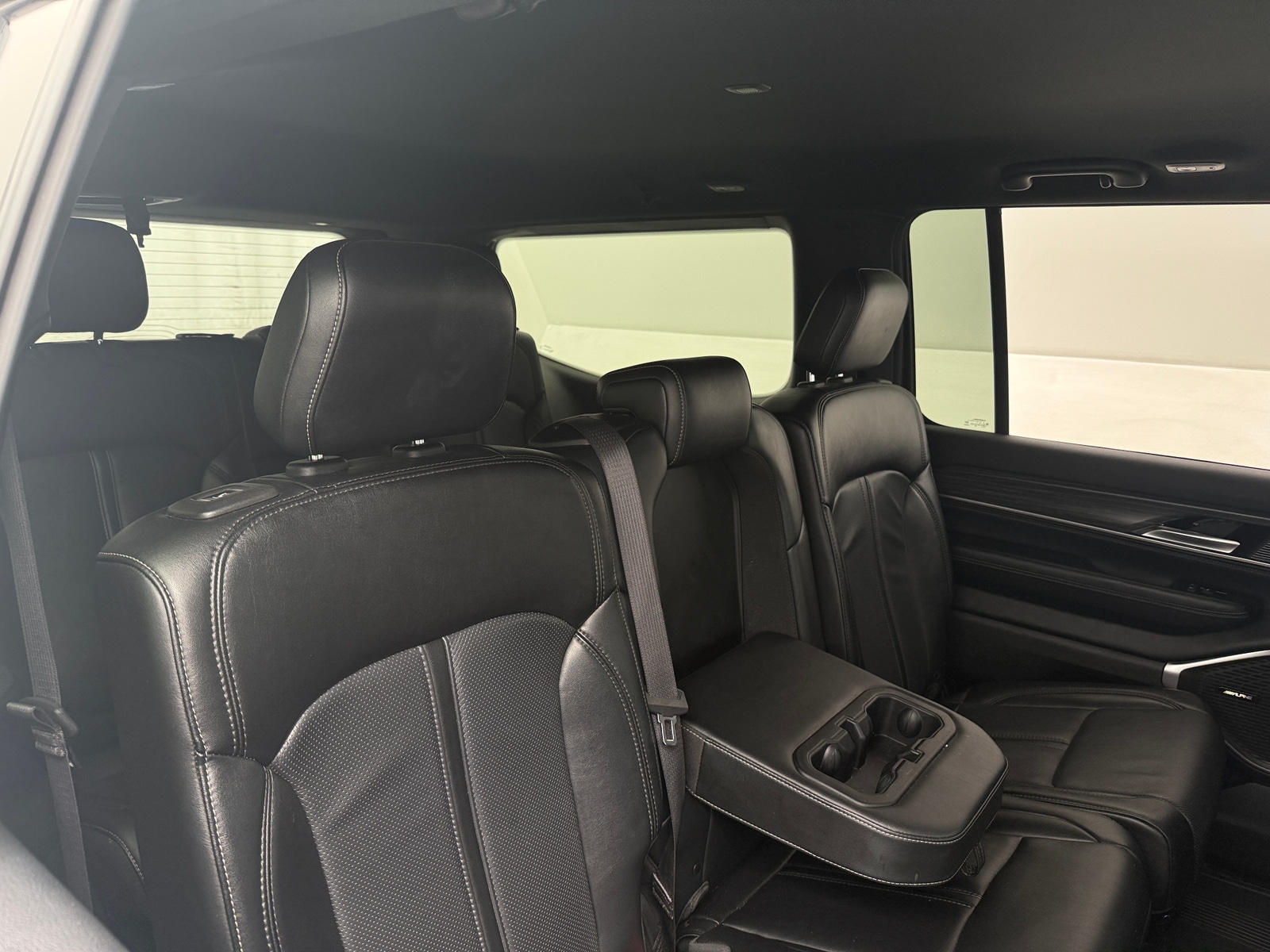 Thumbnail: 2024 Jeep Wagoneer - 5