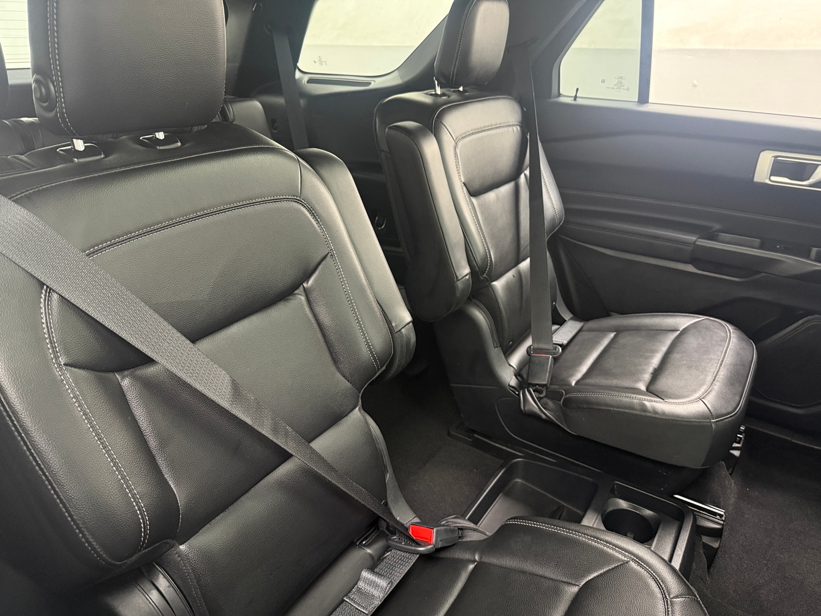 Thumbnail: 2020 Ford Explorer - 6