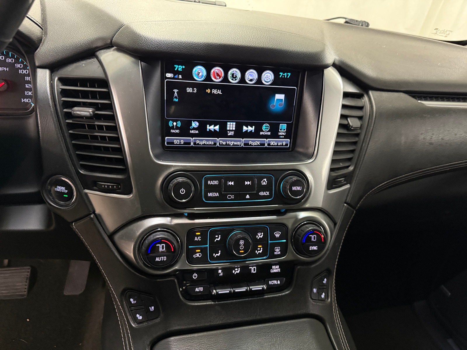Thumbnail: 2017 Chevrolet Suburban - 3