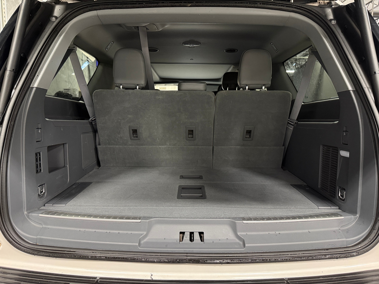 Thumbnail: 2019 Lincoln Navigator L - 6