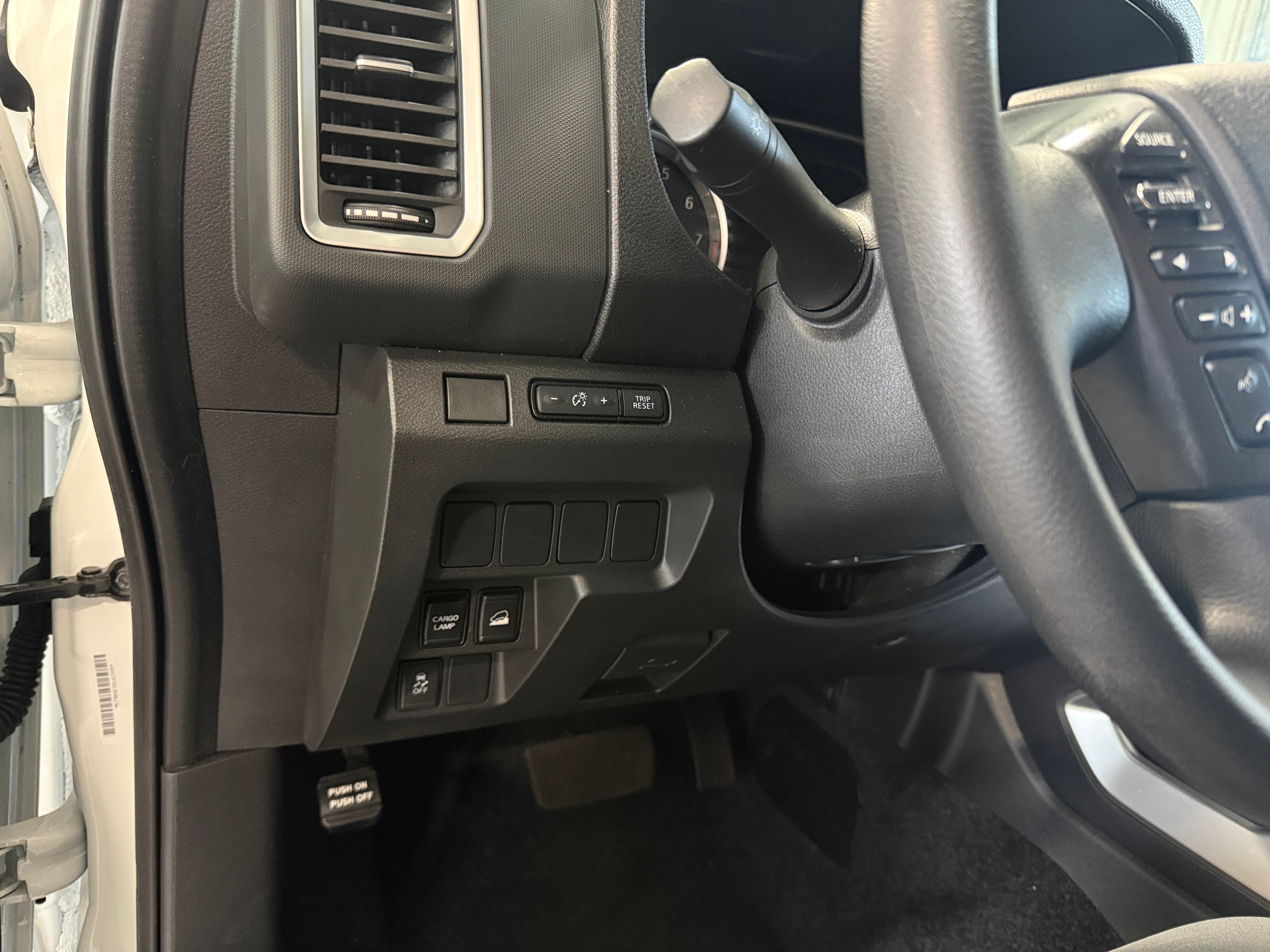 2024 Nissan Frontier SV - Photo 12