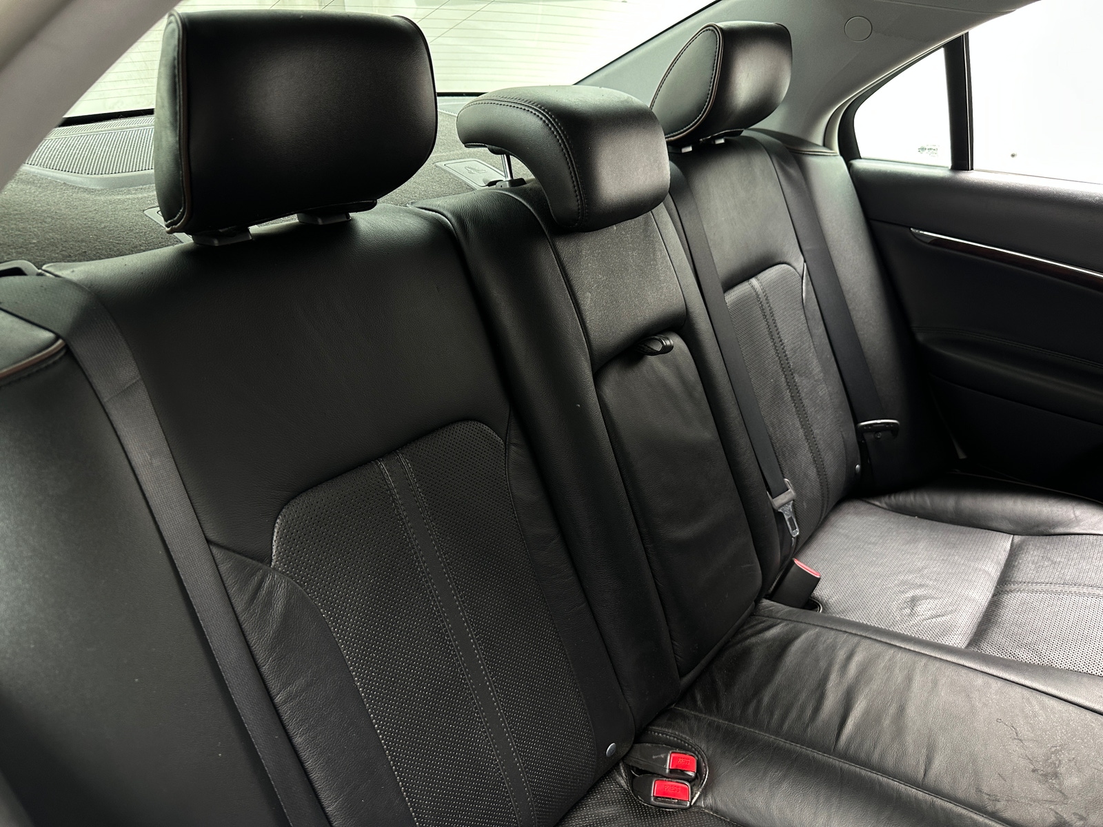 Thumbnail: 2012 Lincoln MKZ - 5