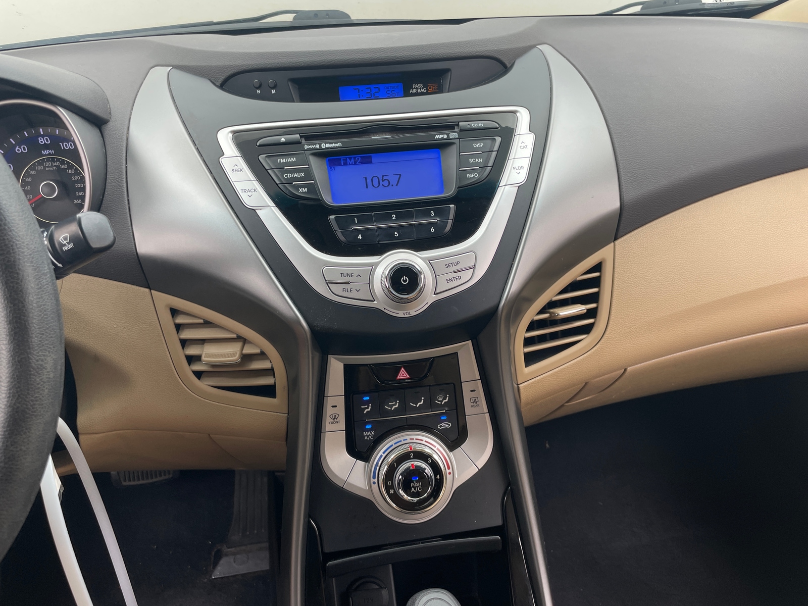 Thumbnail: 2012 Hyundai Elantra - 4