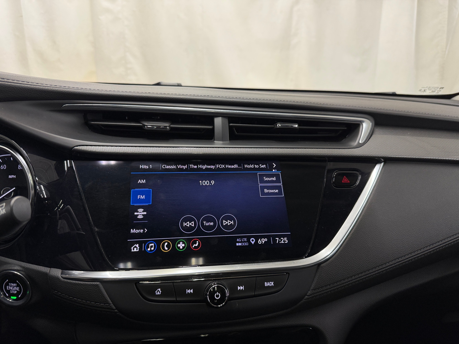Thumbnail: 2022 Buick Encore GX - 3